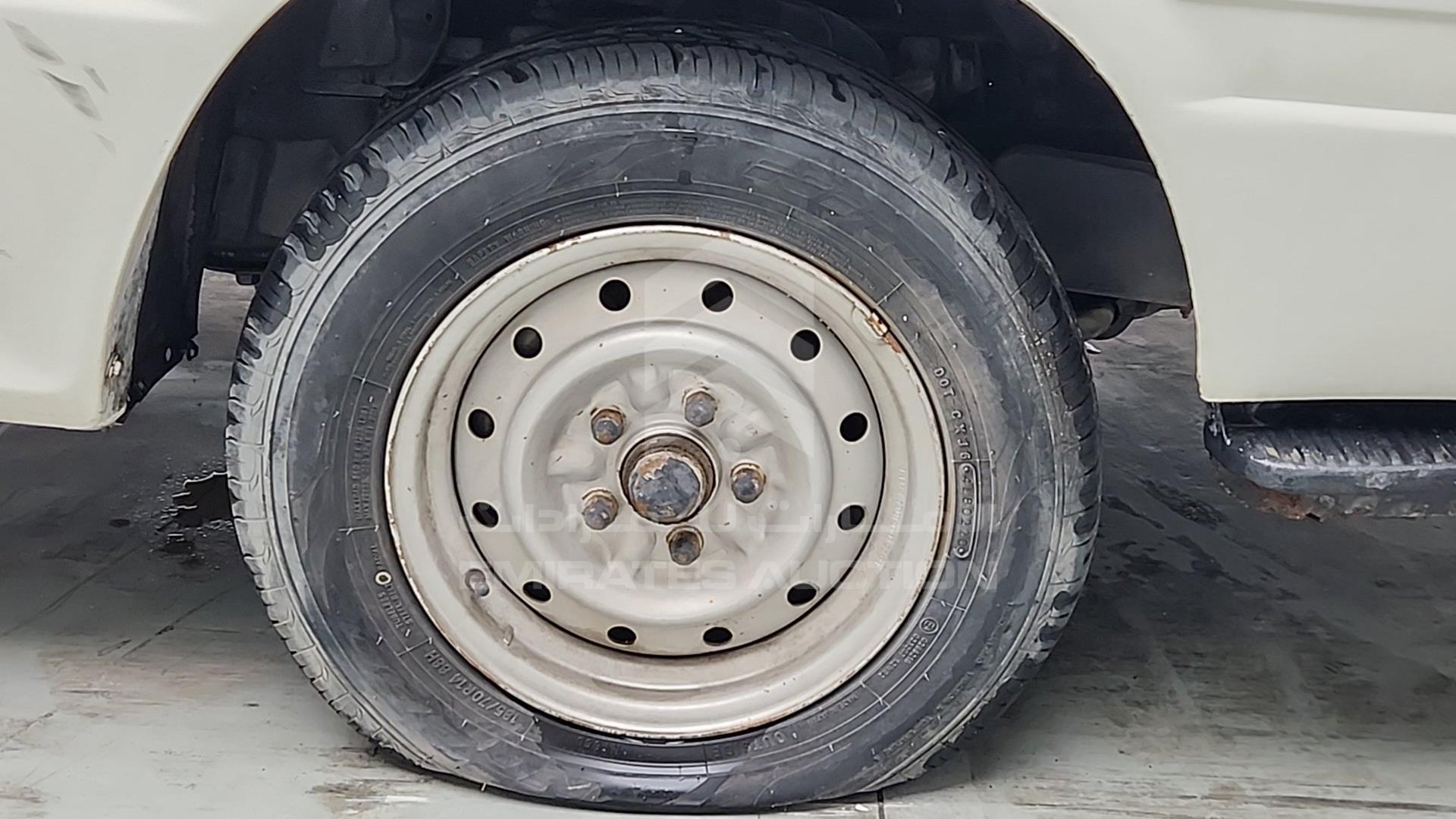 1996 TOYOTA HIACE VIN: RZH1150002393