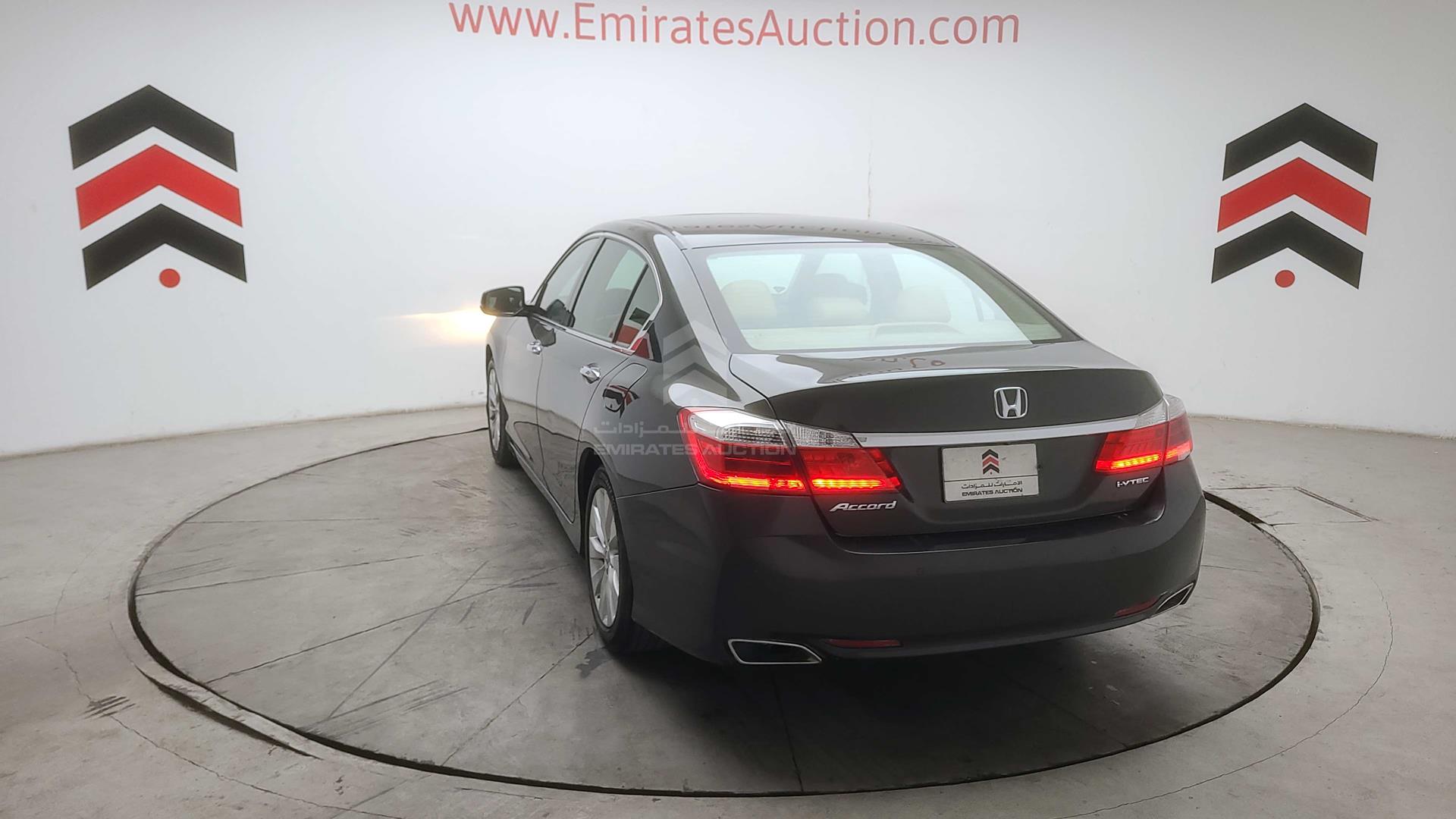 2016 HONDA ACCORD VIN: LUCCR2668G3407434