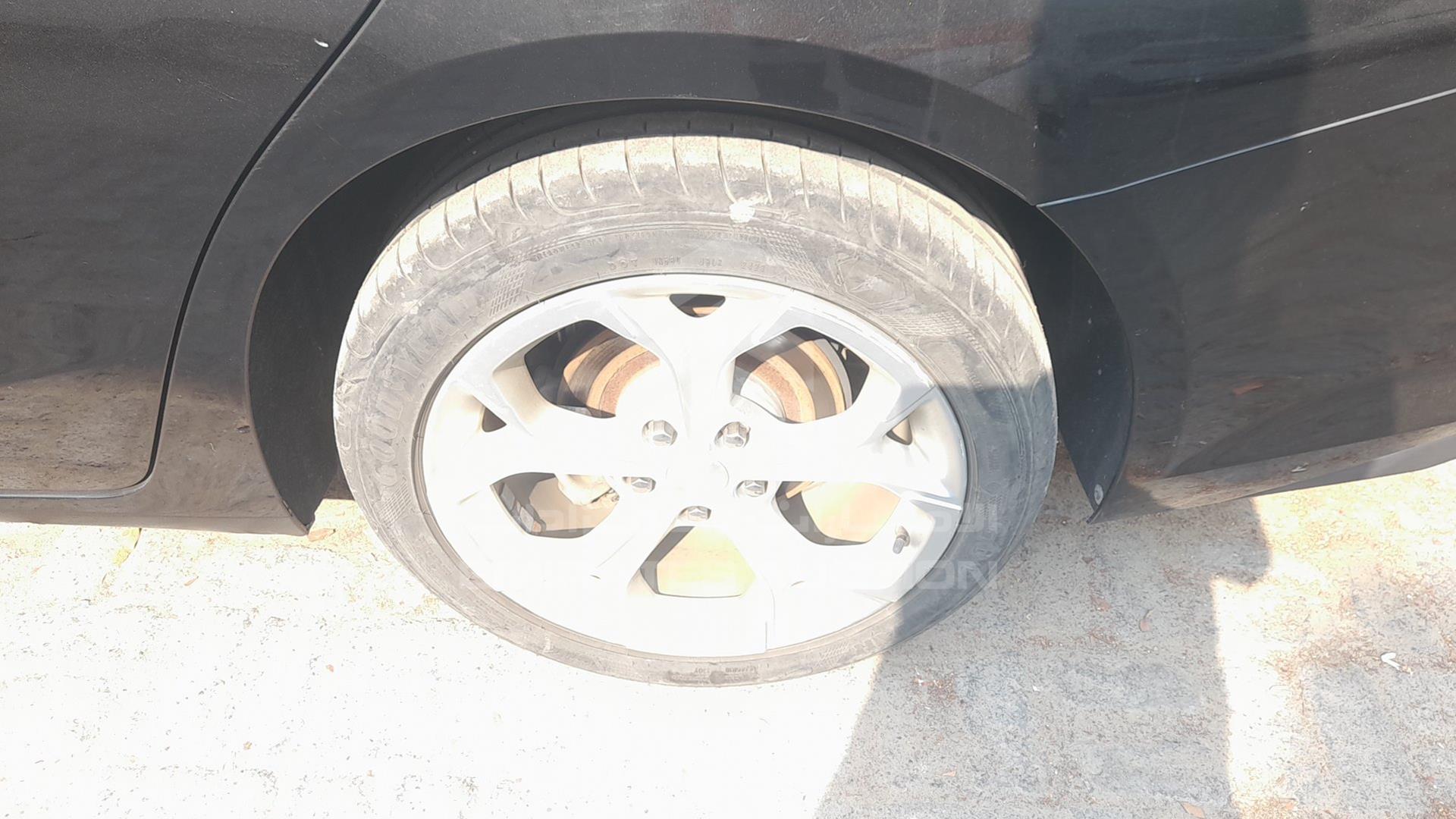 2019 CHEVROLET MALIBU VIN: KL1ZC5DXXKB109888