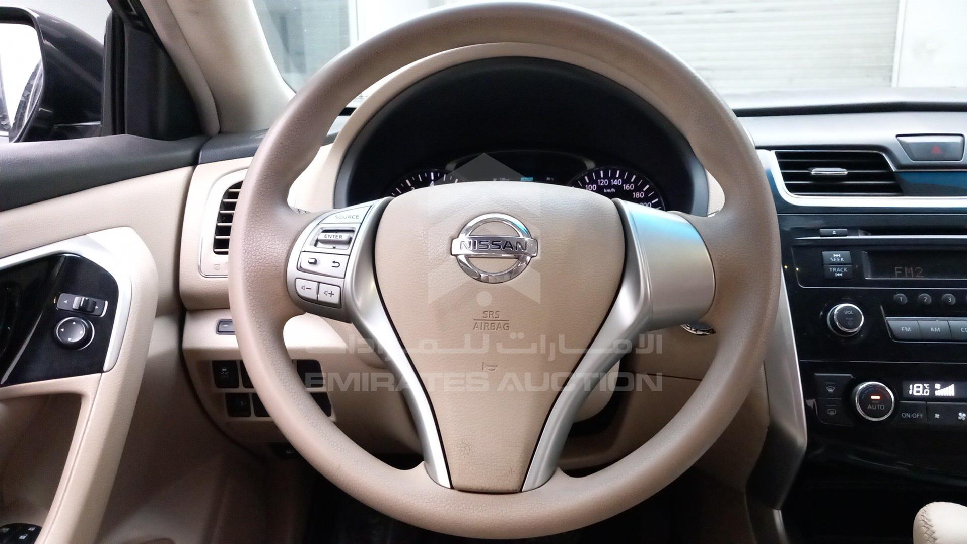 2017 NISSAN TEANA VIN: LGBF5AE07HR312584