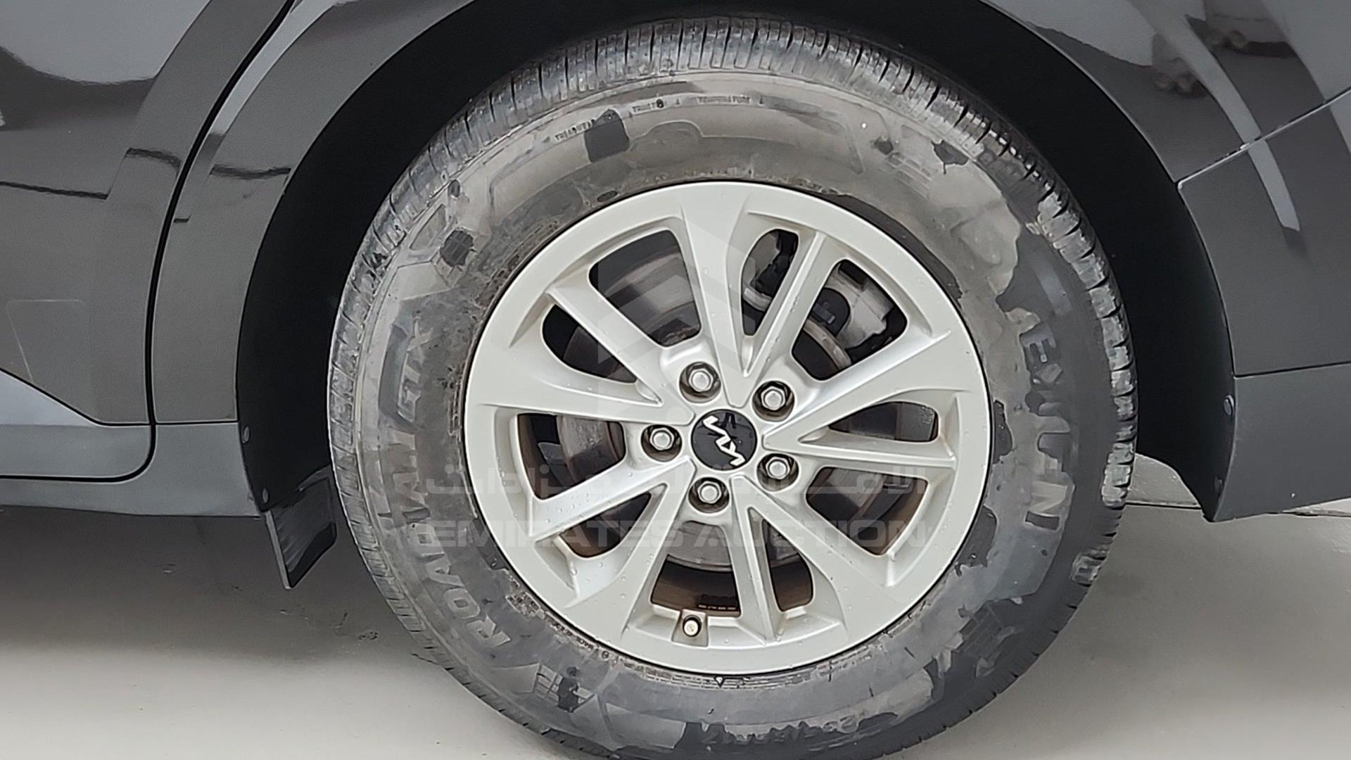 2022 KIA CARNIVAL VIN: KNDNB4H32N6132221
