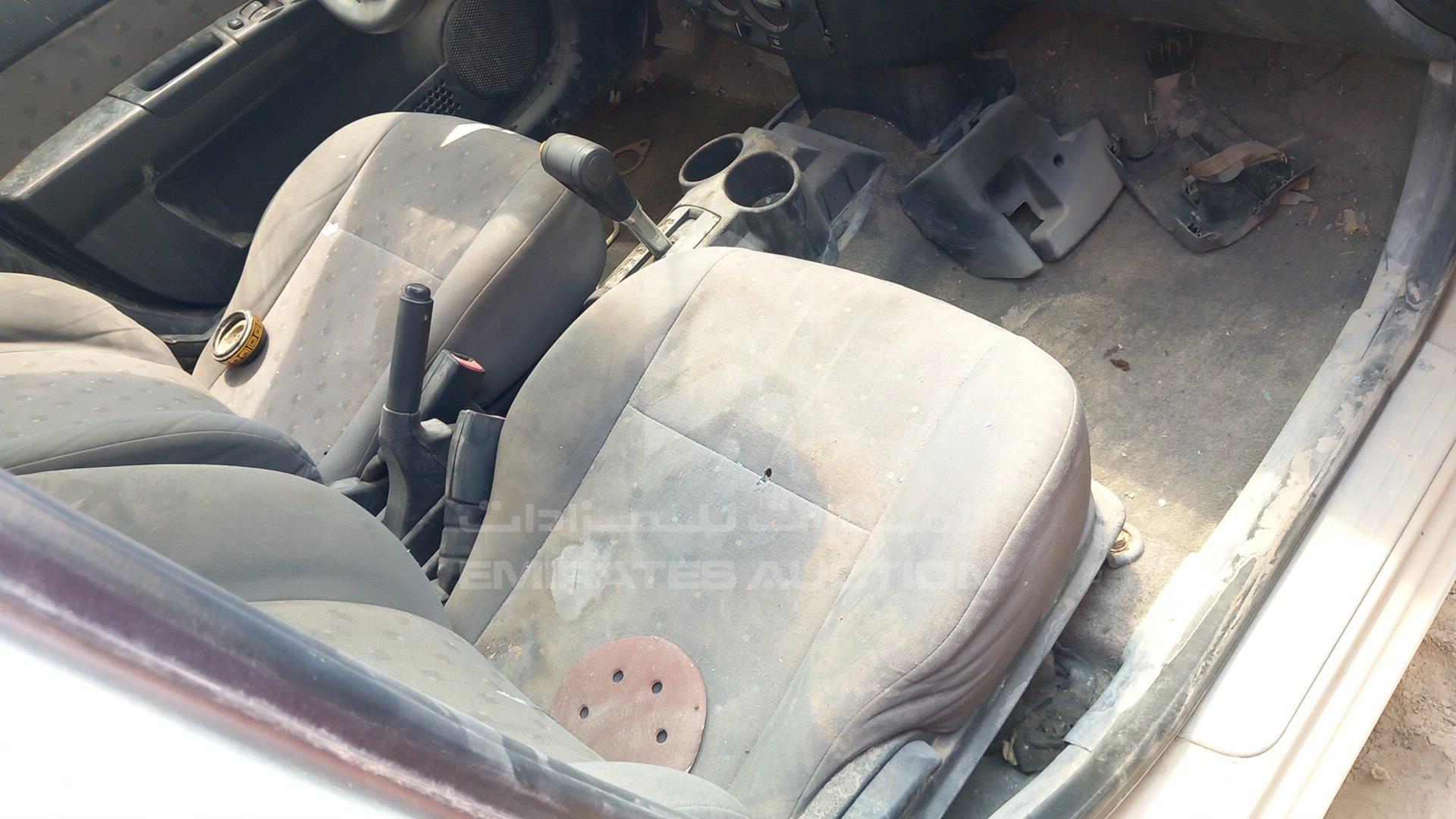 2004 HYUNDAI --- VIN: KMHBT51H44U182149
