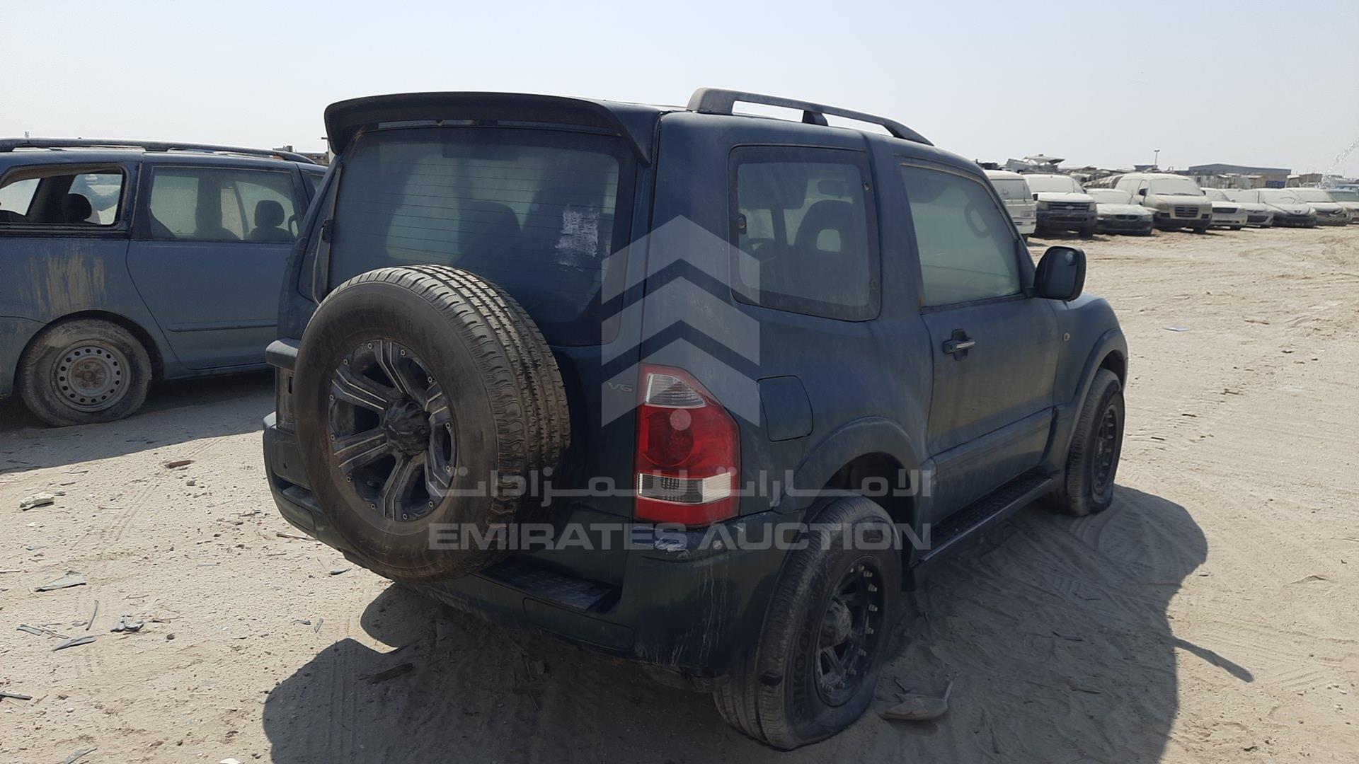 2004 MITSUBISHI PAJERO VIN: JMYMRV63W4J705048