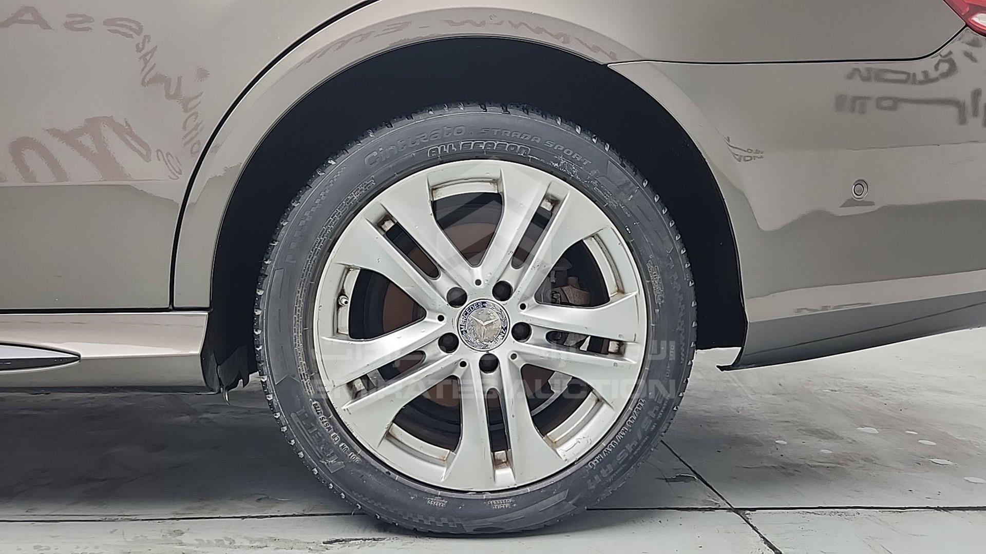 2010 MERCEDES E 350 VIN: WDDHF8HB9AA092331