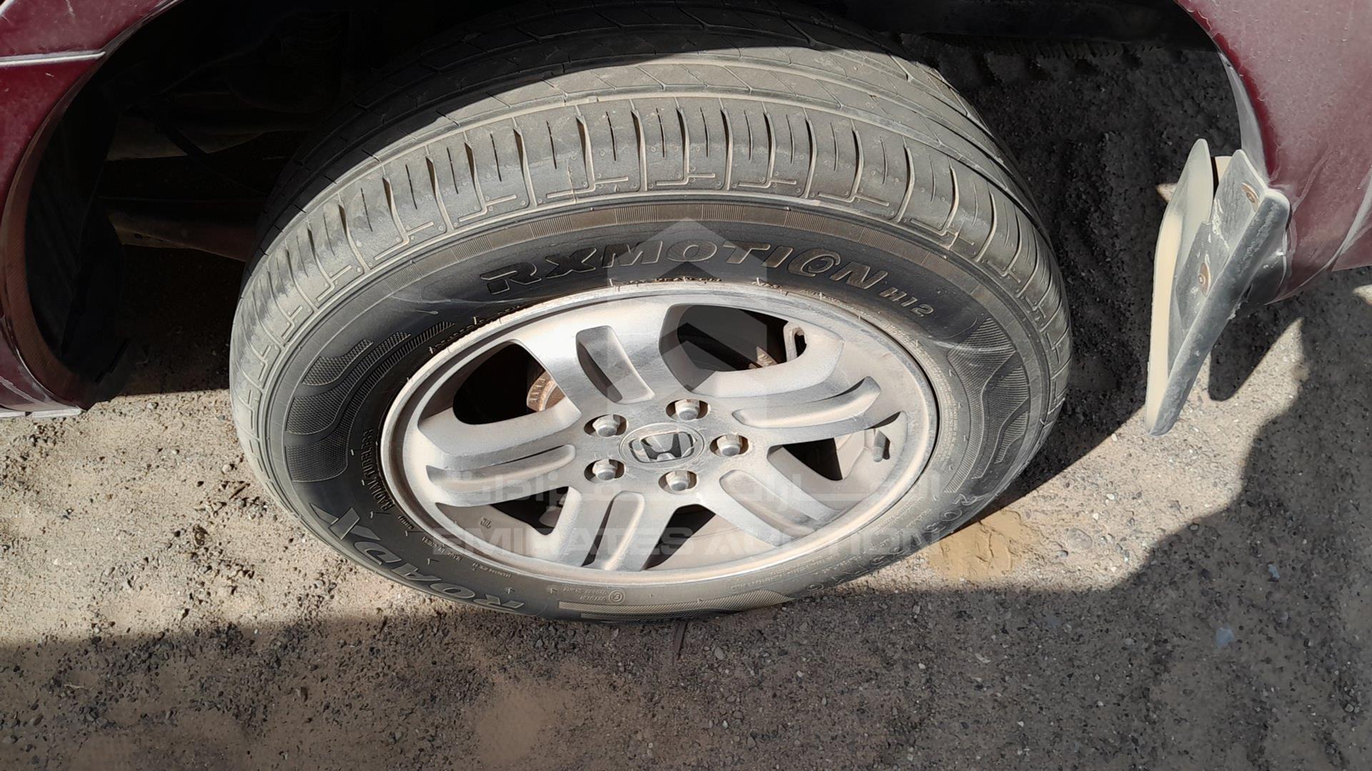 2005 HONDA MRV VIN: 2HKYF18545H700380