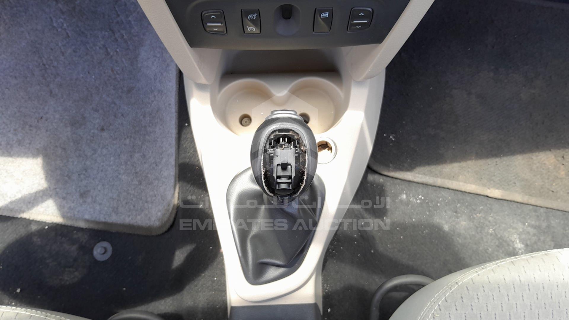 2017 RENAULT SYMBOL VIN: VF14SRAB0HT518702