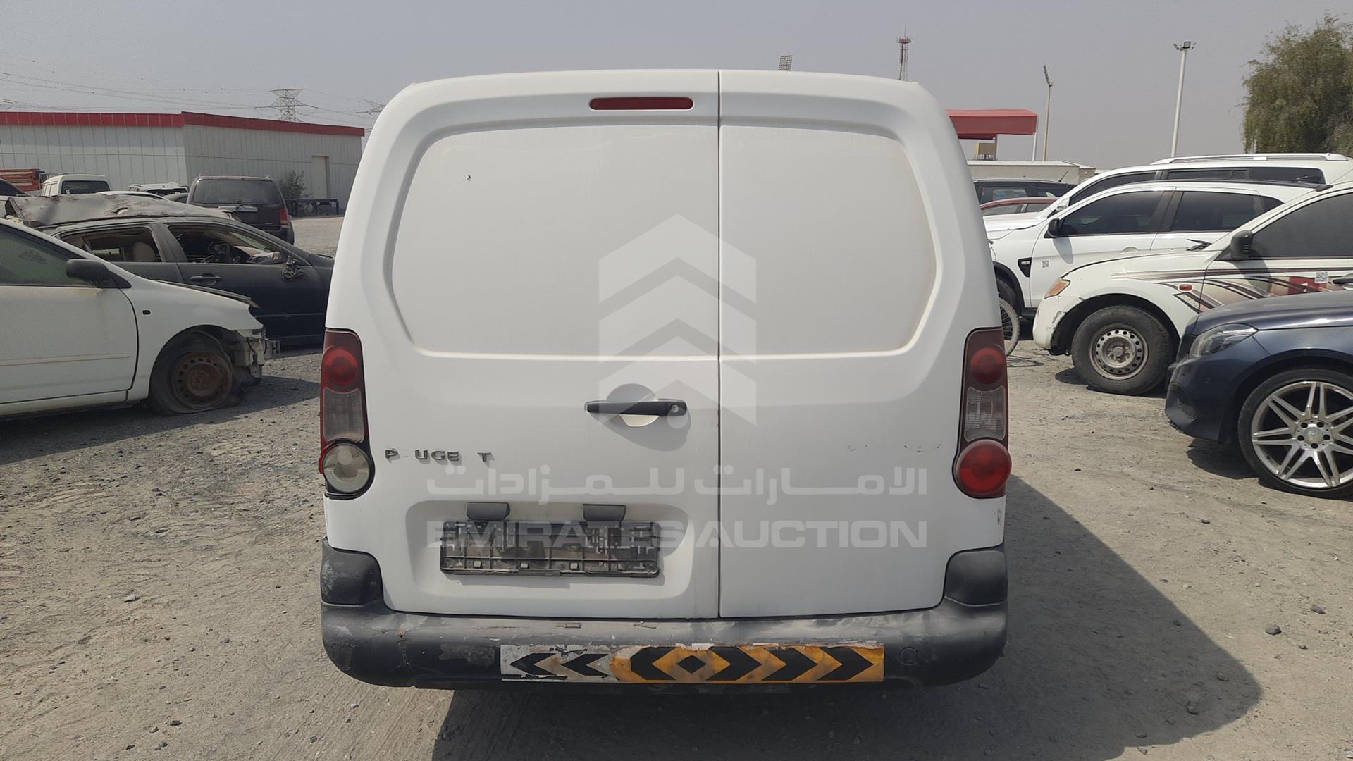 2015 PEUGEOT PARTNER VIN: VF37ENFUXFJ515832