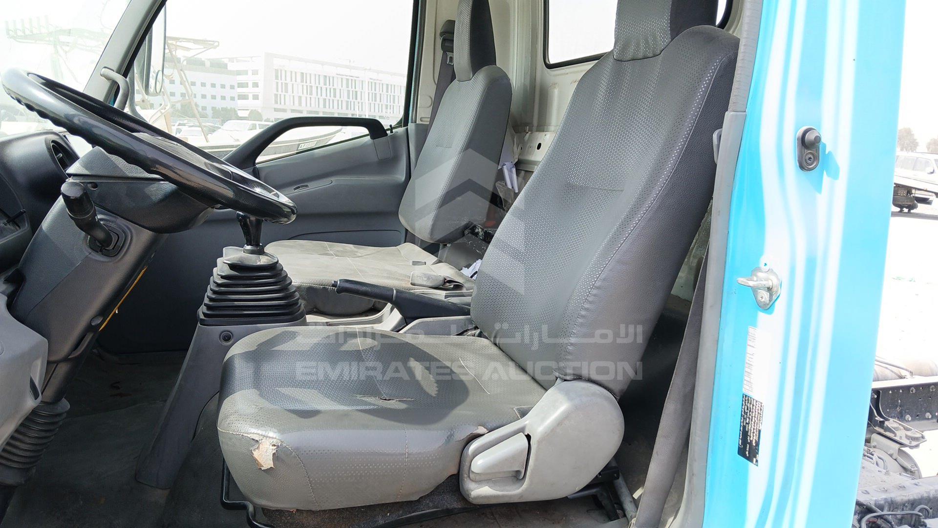 2021 HINO 300 VIN: JHHUCN1F8MK037992