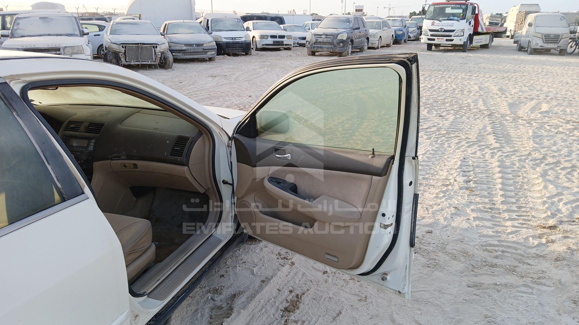 2007 HONDA ACCORD VIN: JHMCM56517C408922