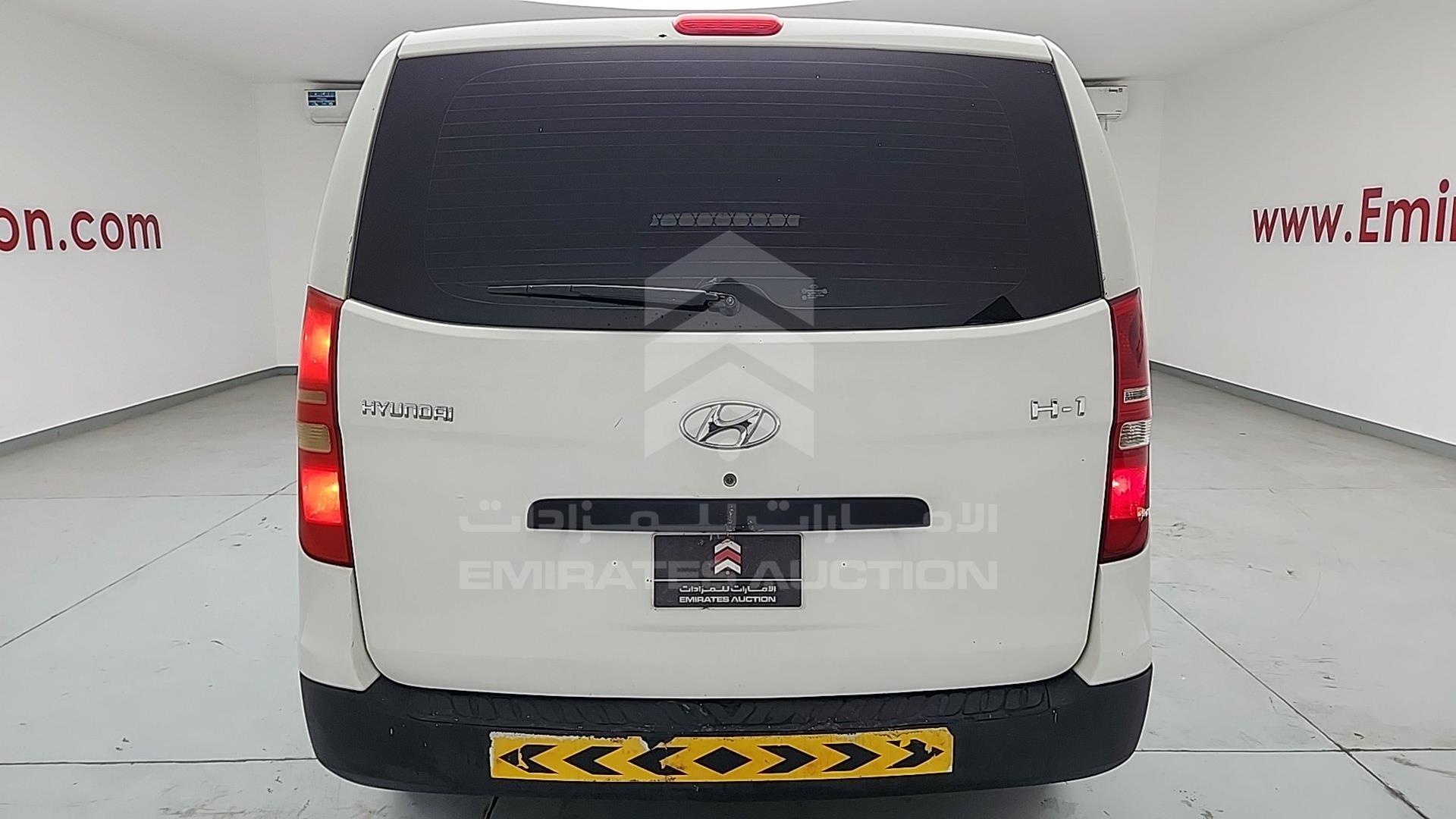 2012 HYUNDAI H1 VIN: KMHWG81R6CU367947