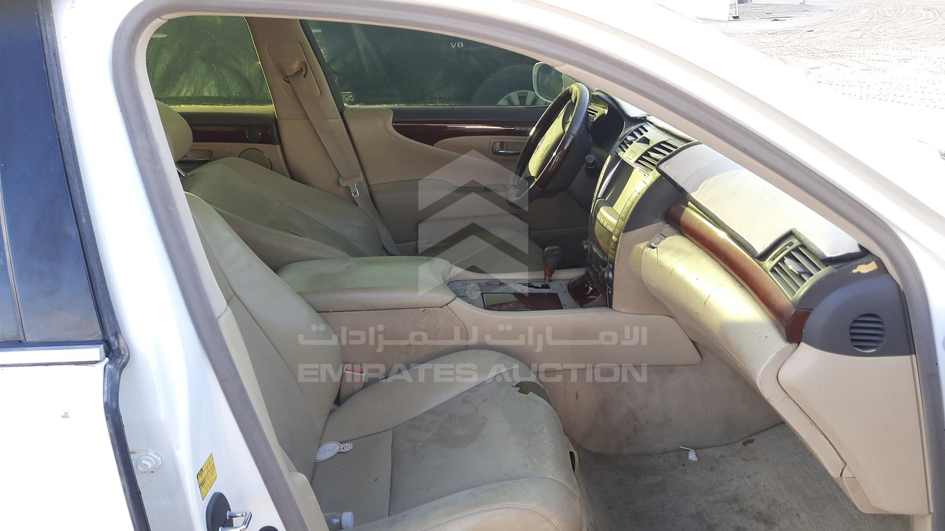 2008 LEXUS LS 460 VIN: JTHBL46F585058010