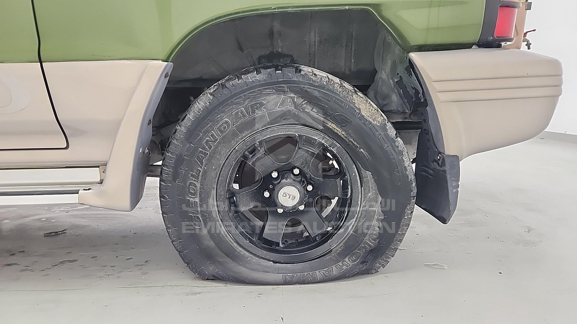 2000 MITSUBISHI PAJERO VIN: JMY0RV230YJ703802