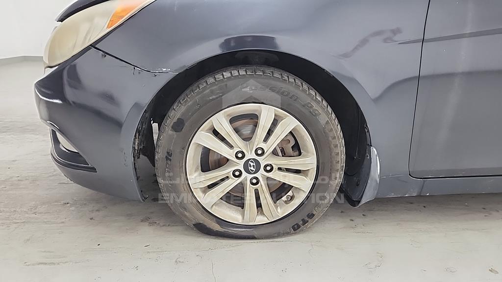 5NPEB4AC4BH172148 - 2011 HYUNDAI SONATA - #517690