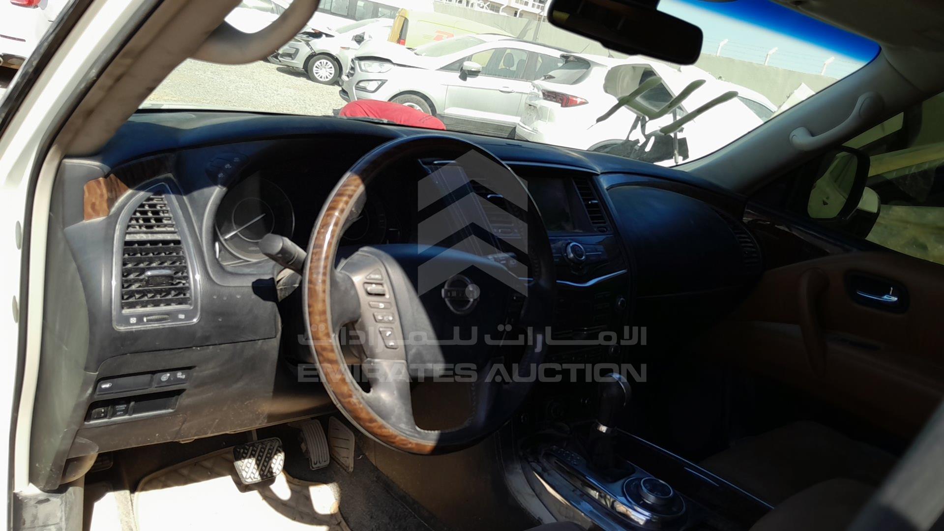 2017 NISSAN PATROL VIN: JN8AY2NY4H9301065
