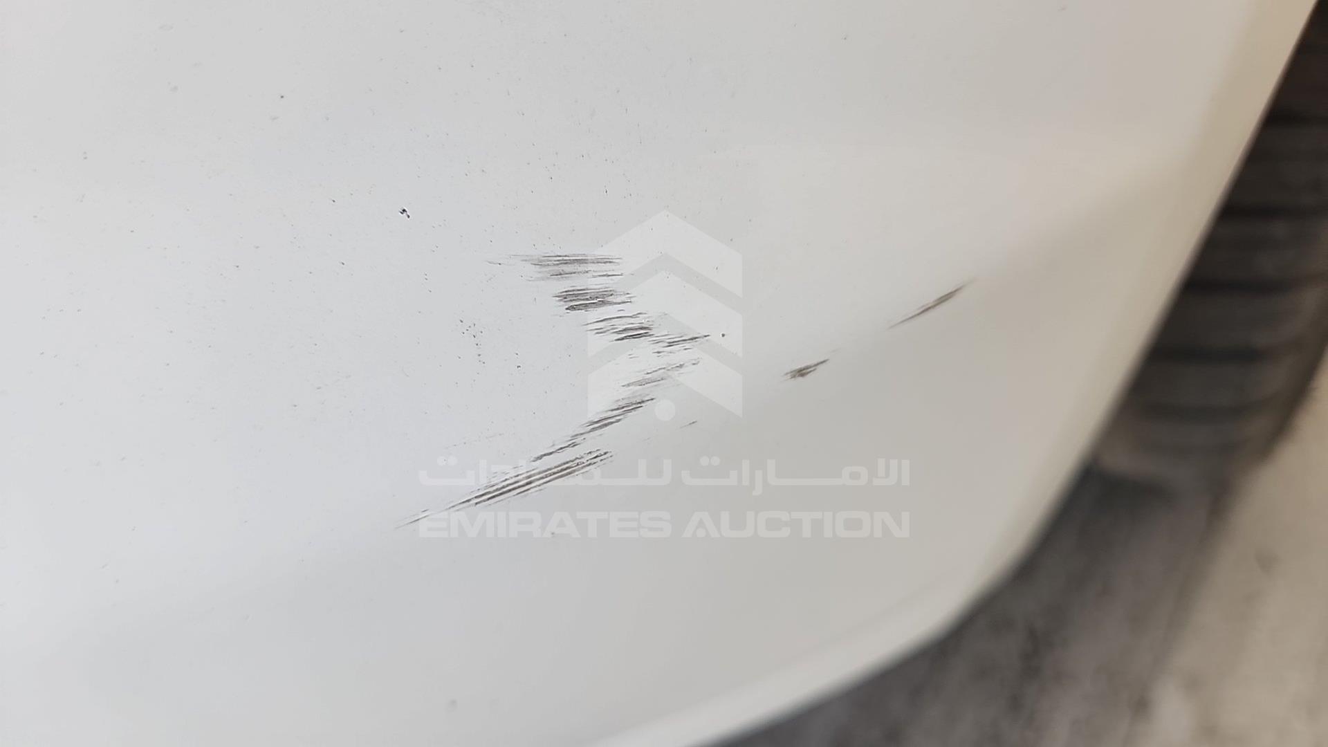 2011 JAGUAR XF VIN: SAJAA07DXBFR83989