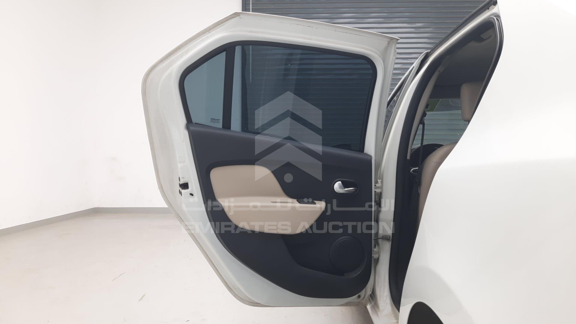 2019 RENAULT SYMBOL VIN: VF14SRAB1KT452118