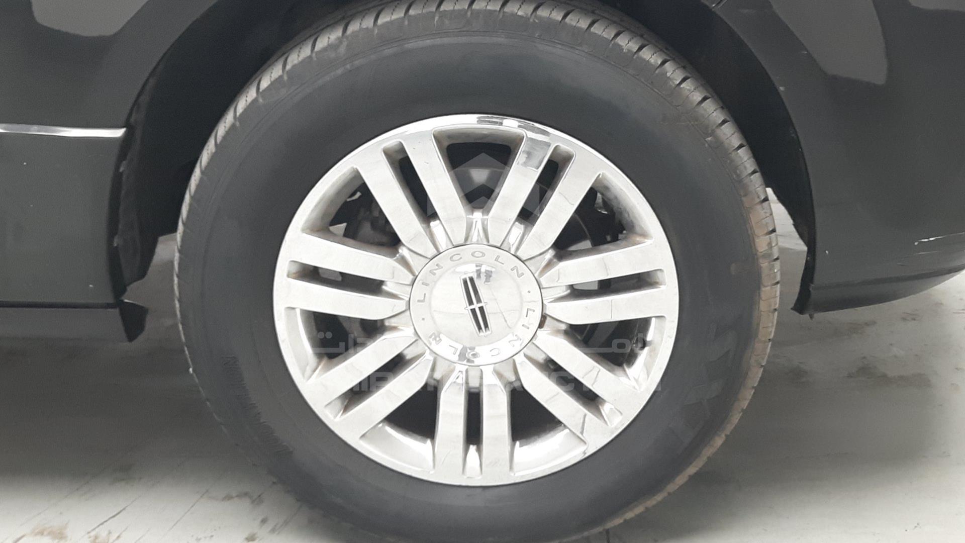 2007 LINCOLN NAVIGATOR VIN: 5LMFU28527LJ23911