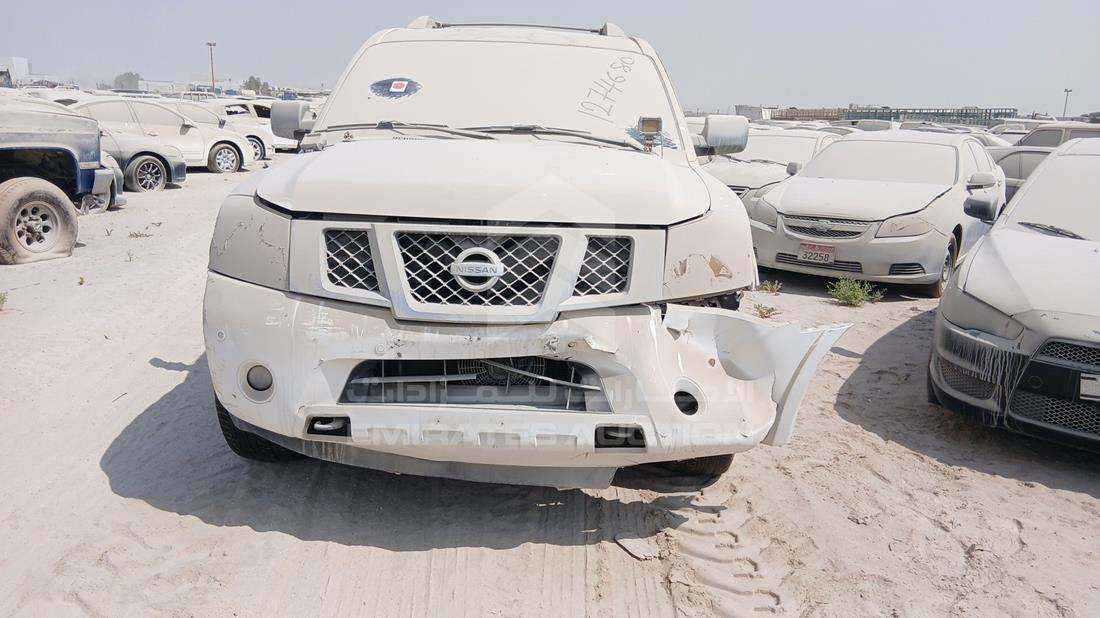 نيسان أرمادا 2009 — الزاوية الأمامية بالكامل — صورة 1