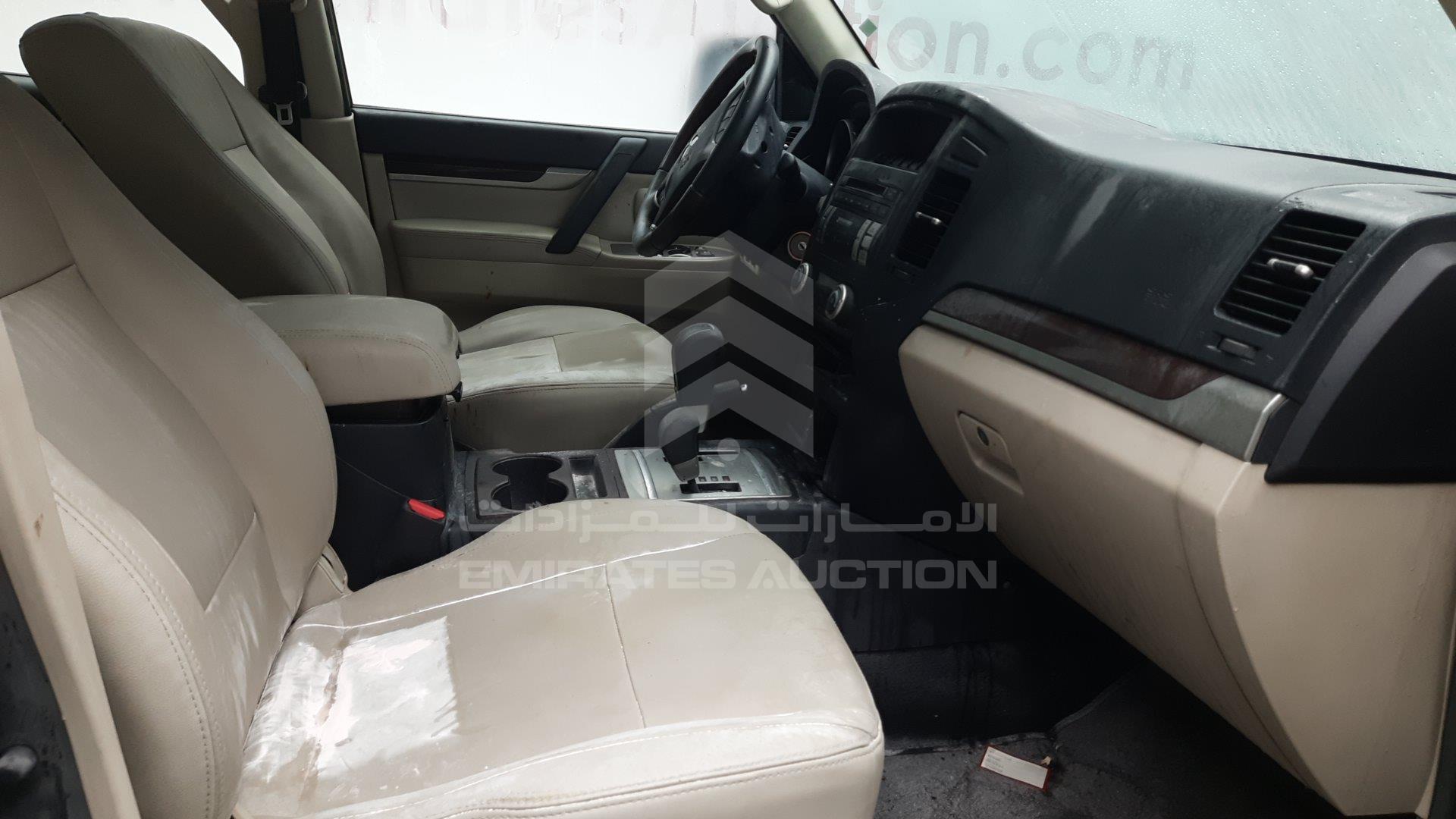 JMYLRV95WBJ709201 - 2011 Mitsubishi Pajero - #492293