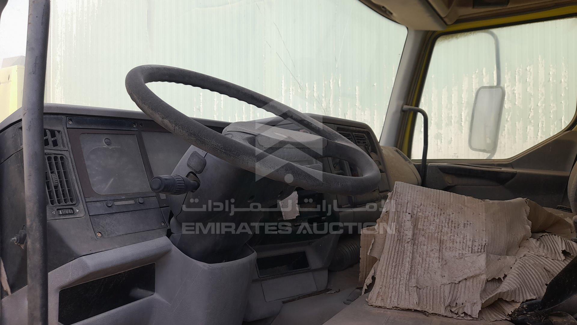 0 RENAULT --- VIN: VF633AXB02E102837