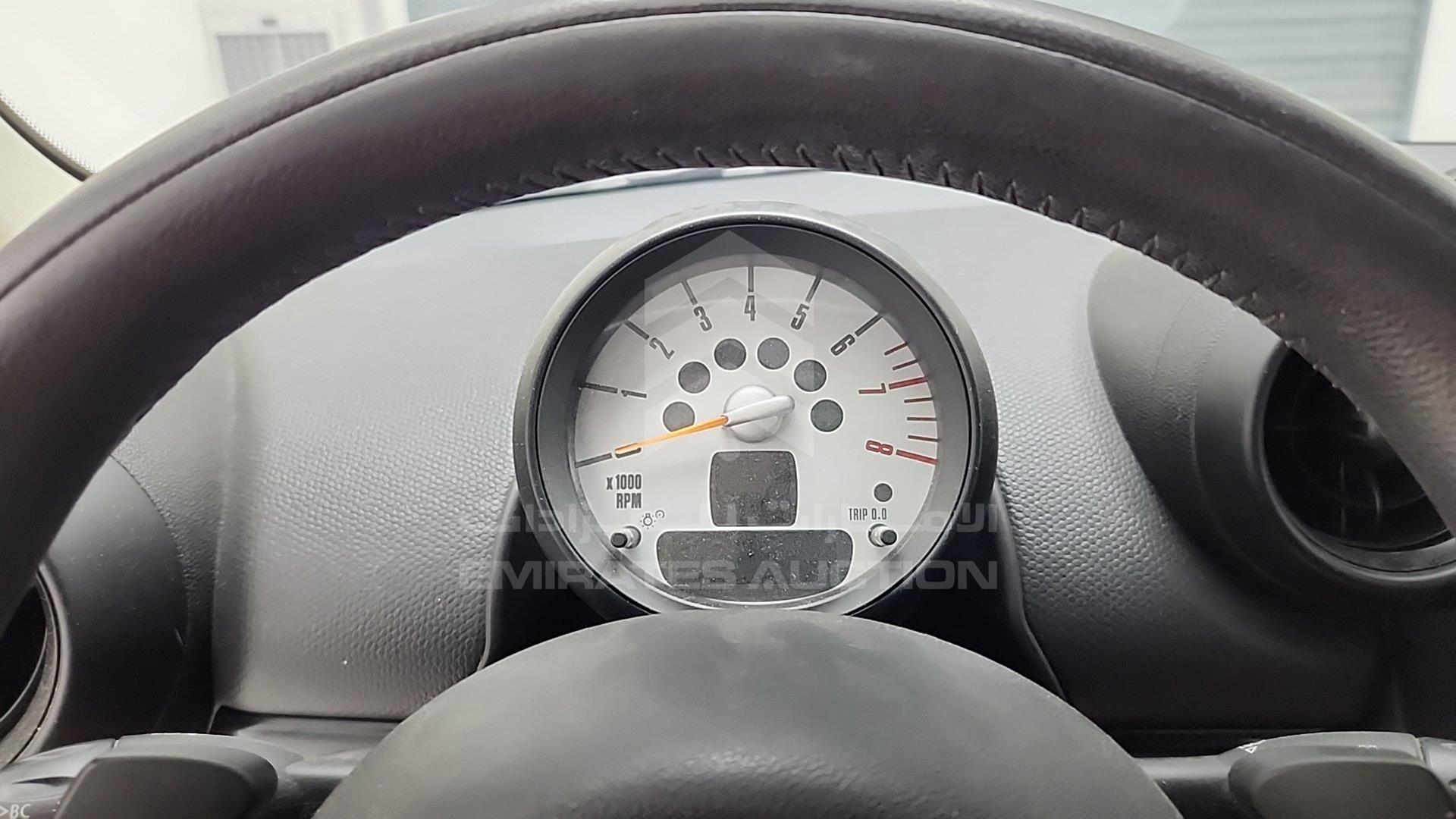 2014 MINI COOPER VIN: WMWZC3C50EWP27812