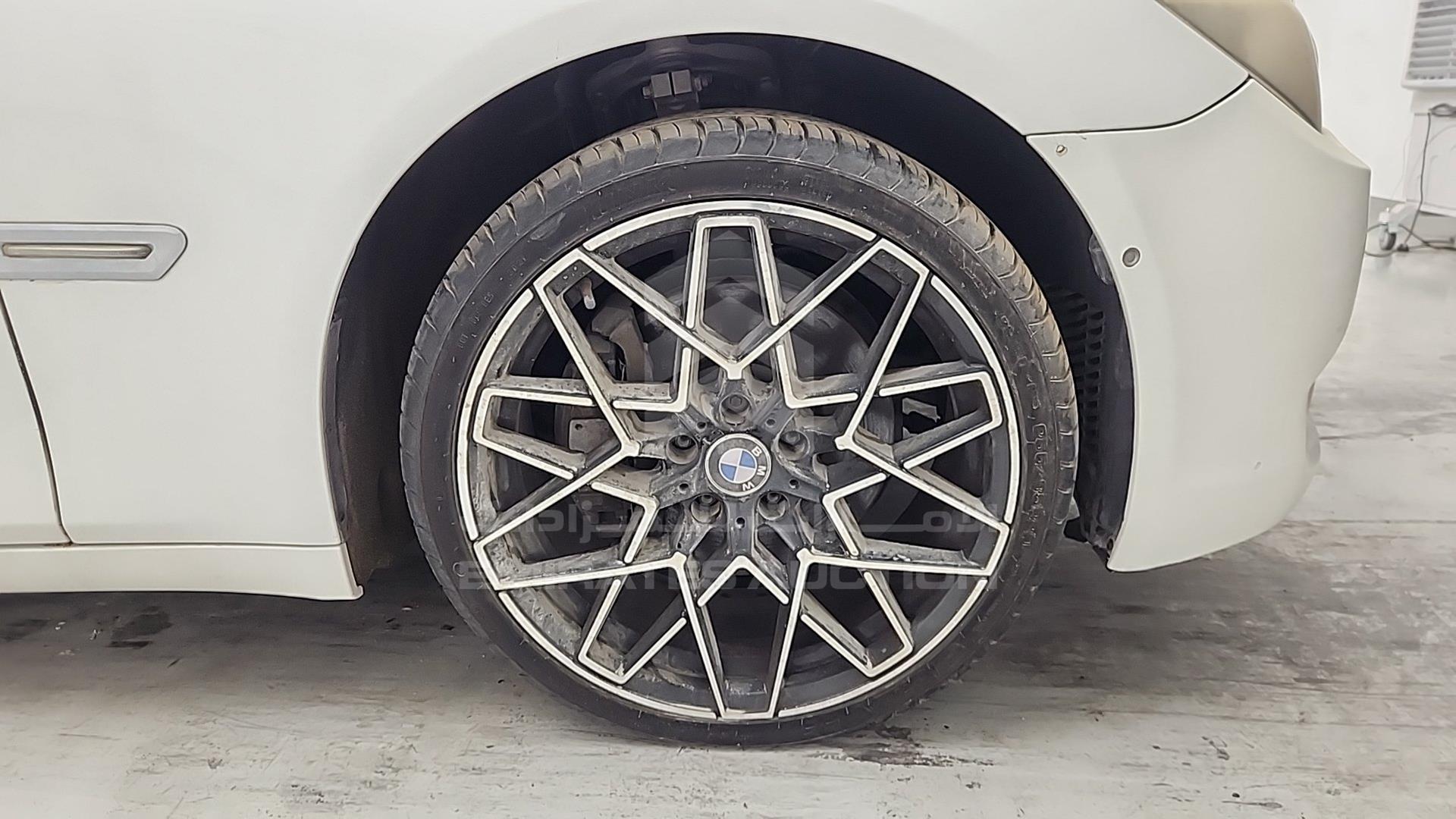 2009 BMW 740 LI VIN: WBAKB410X0C326148