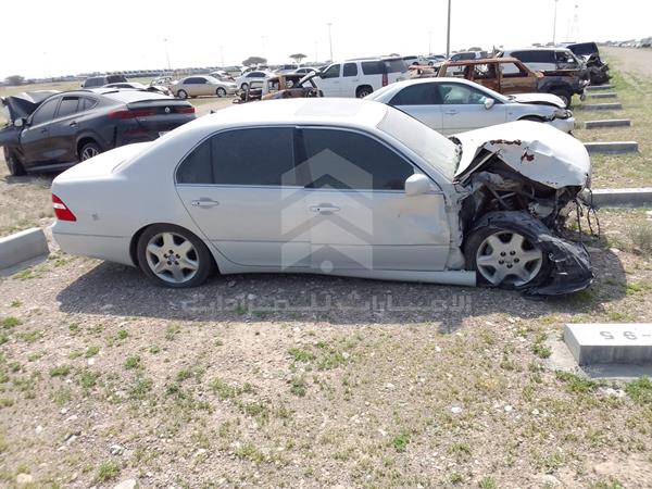 Lexus LS 430 2004 JTHBN36F440145926 Image 6