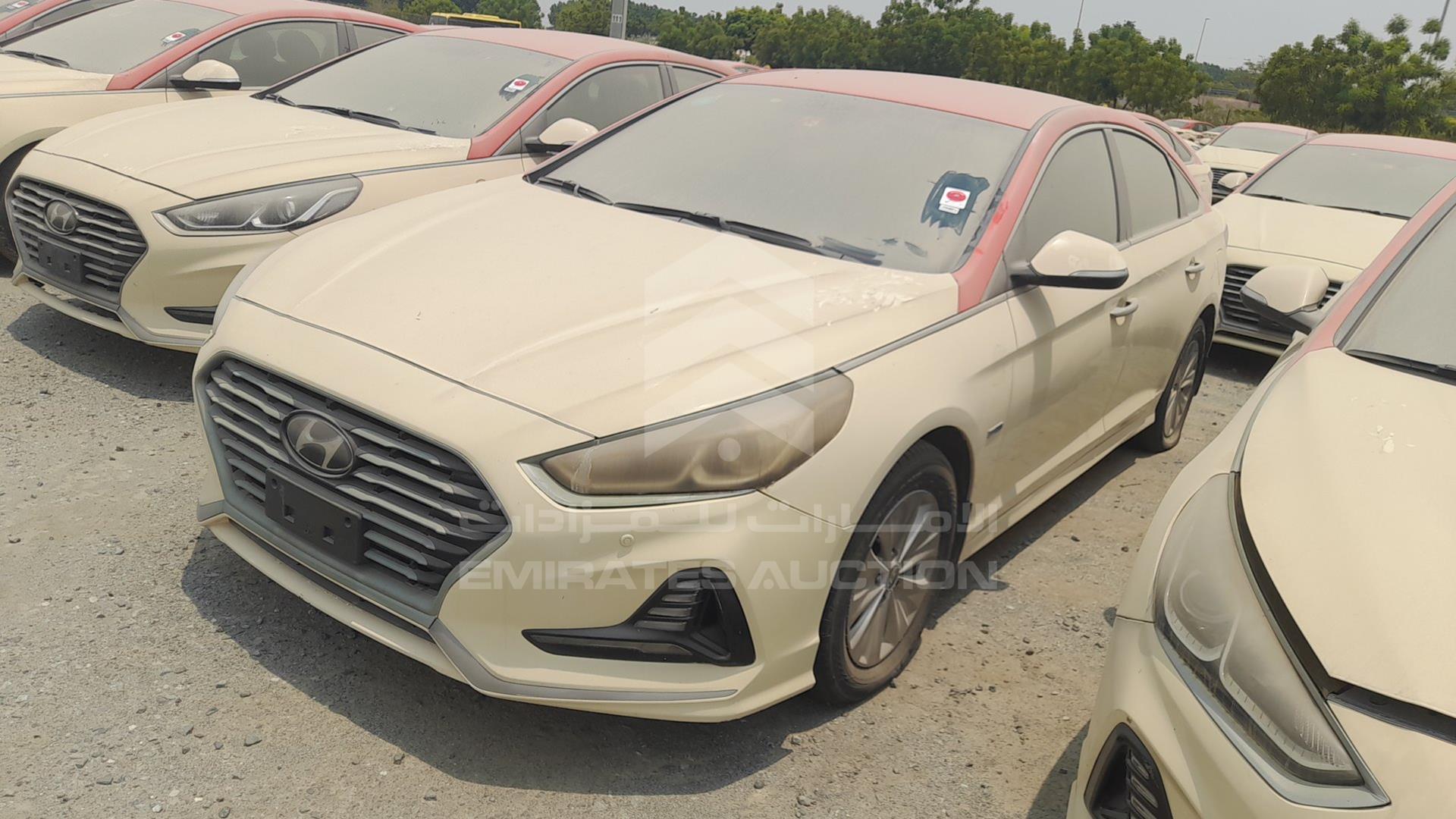 2018 HYUNDAI SONATA VIN: KMHE24139JA082043