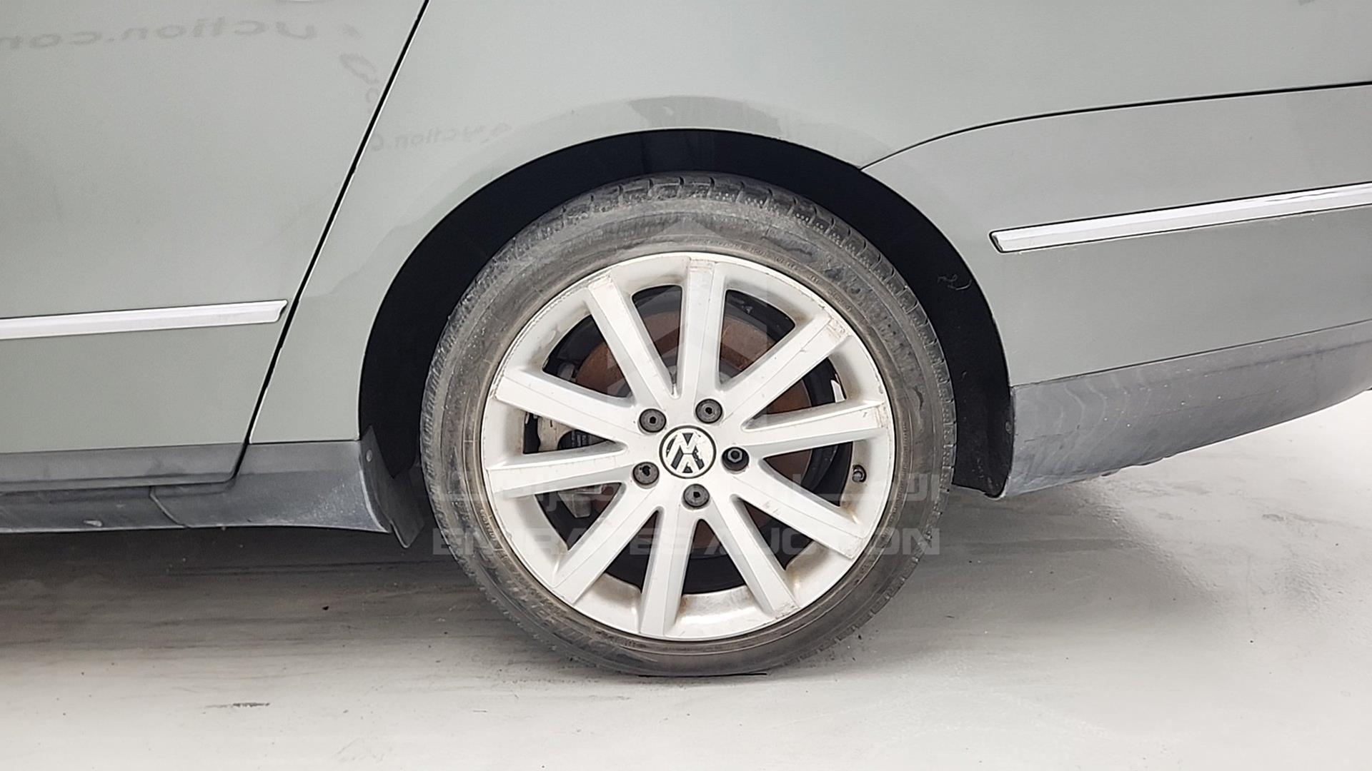2009 VOLKSWAGEN PASSAT VIN: WVWCR23C59P000245