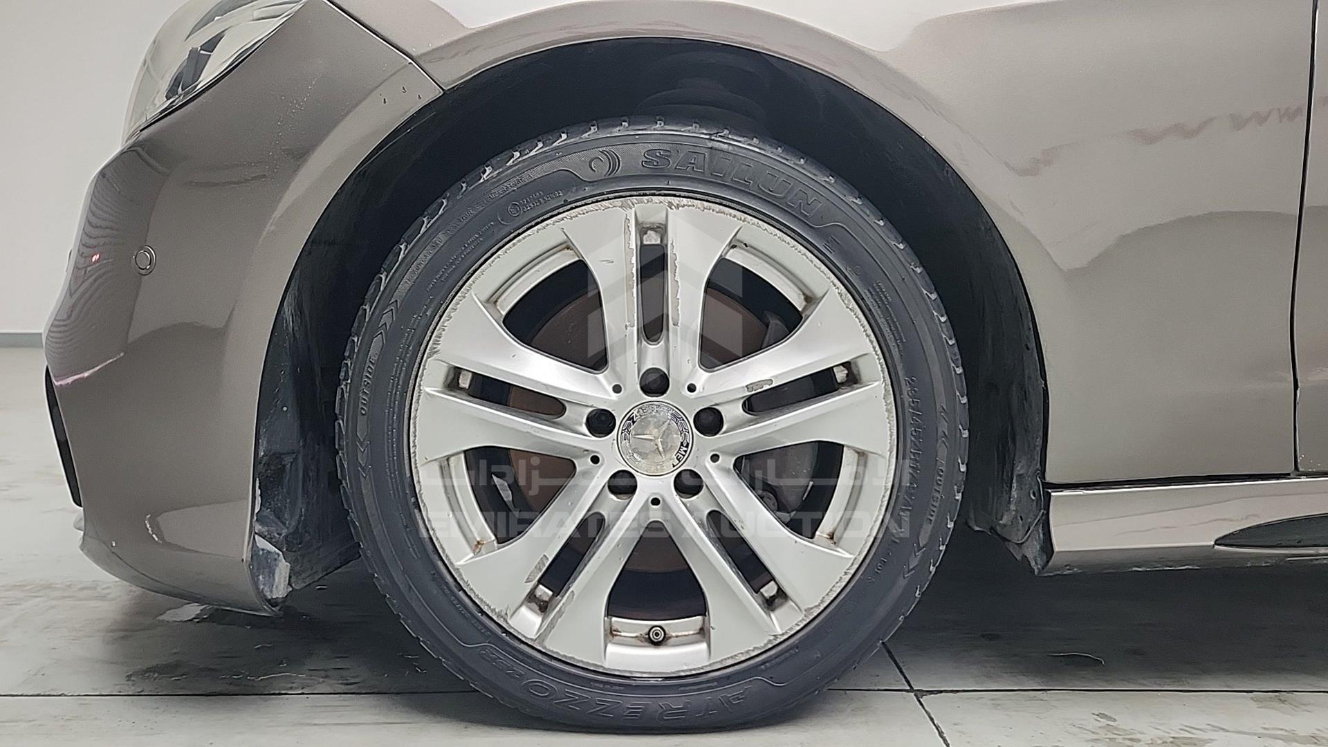 2010 MERCEDES E 350 VIN: WDDHF8HB9AA092331