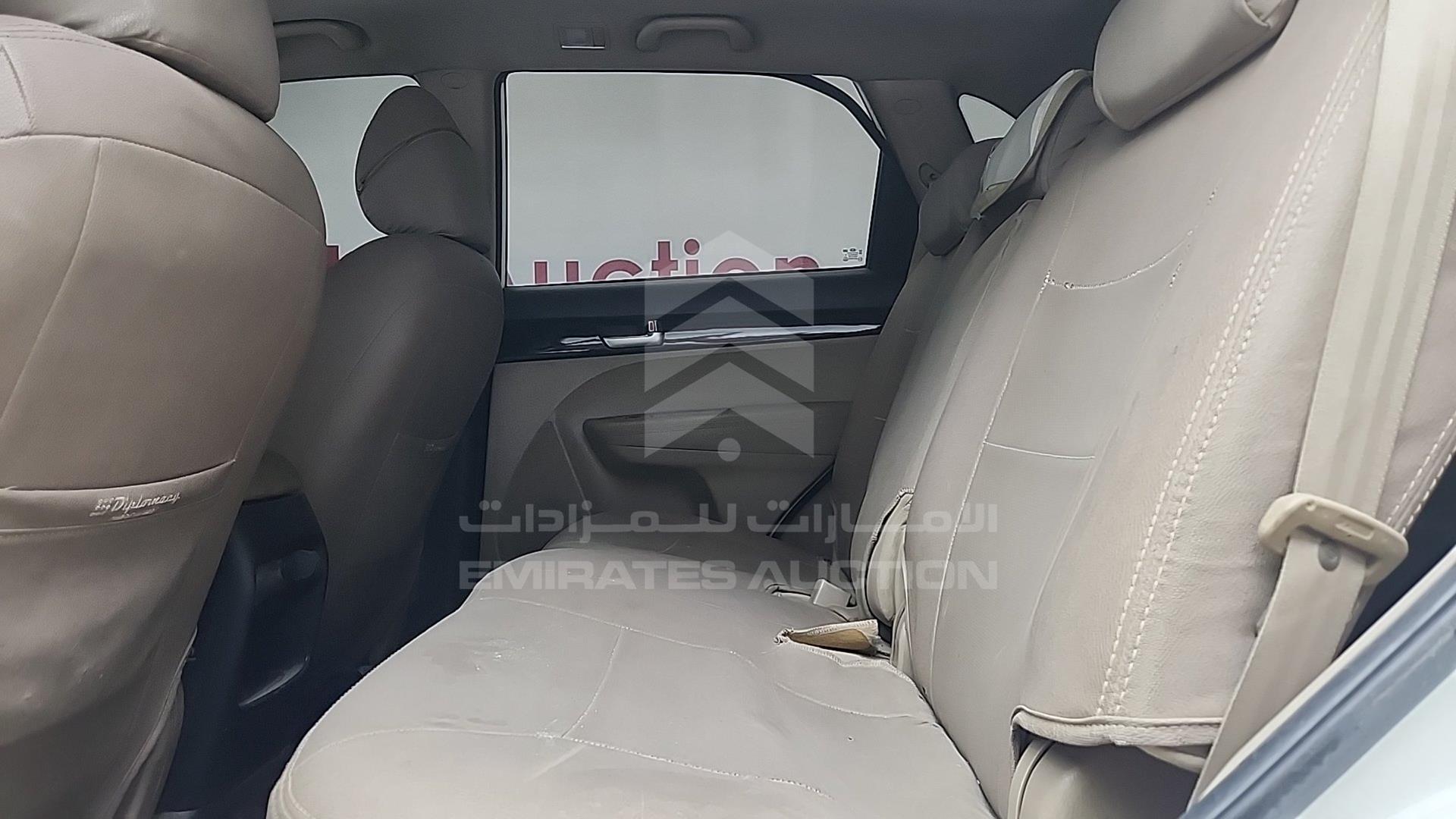 2015 KIA SORENTO VIN: KNAKU8117F5571416