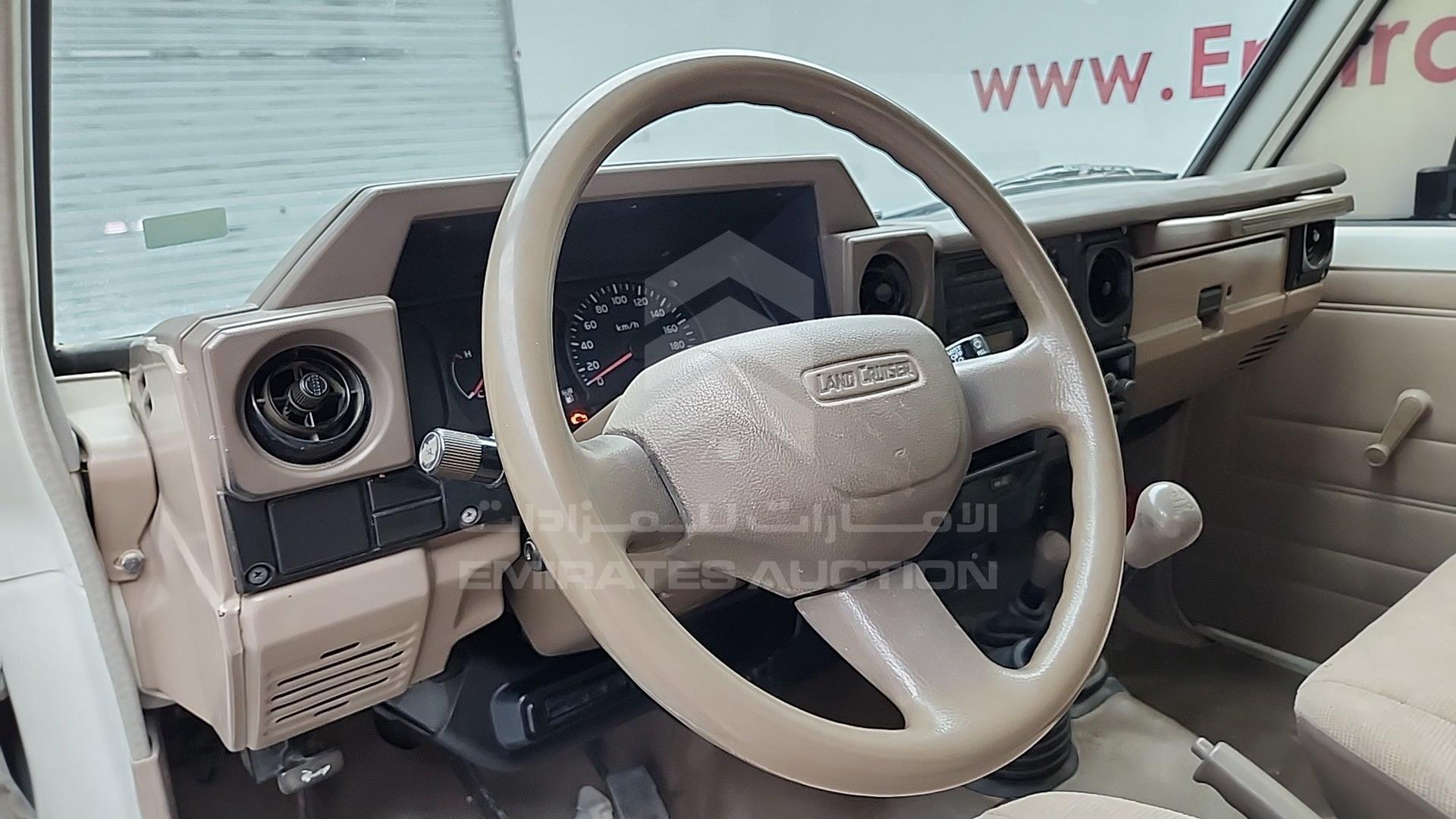 2008 TOYOTA LAND CRUISER PICKUP VIN: JTFLJ71J888015795