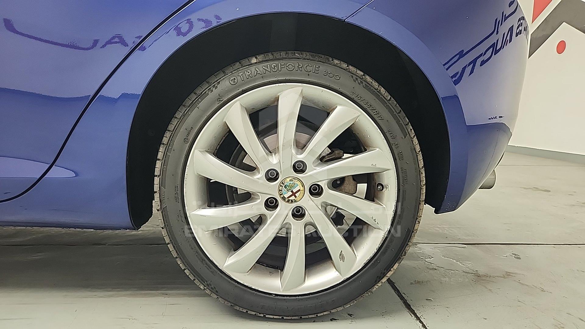 2015 ALFA ROMEO GILULIETTA VIN: ZARCABCA7F7359166