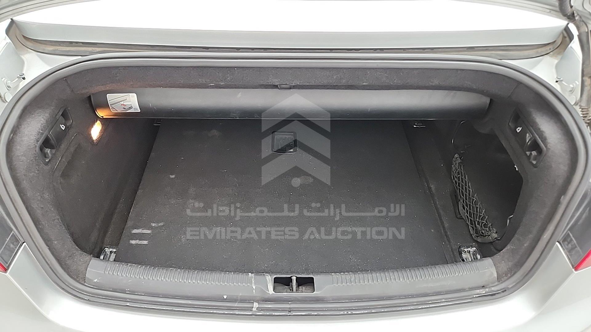 2010 AUDI A5 VIN: WAUAFB8F9AN012270