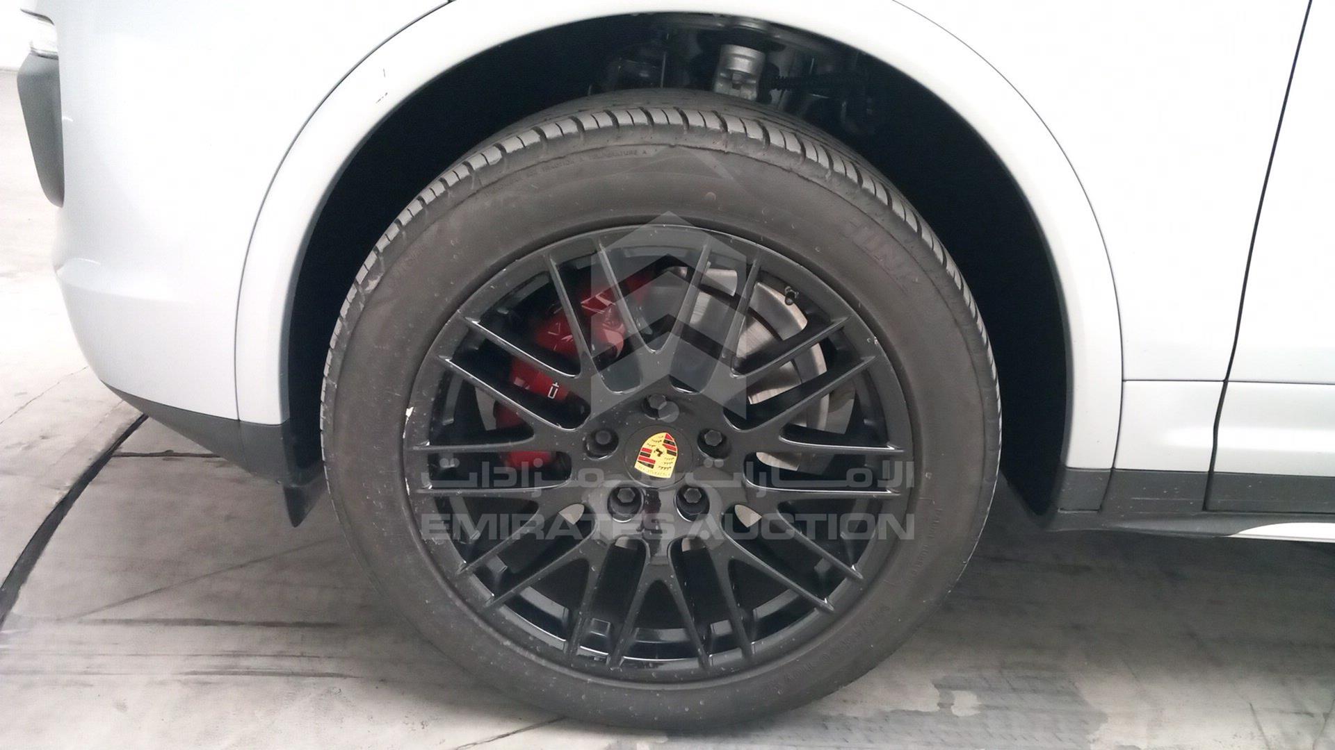 2017 PORSCHE CAYENNE VIN: WP1ZZZ92ZHKA90519