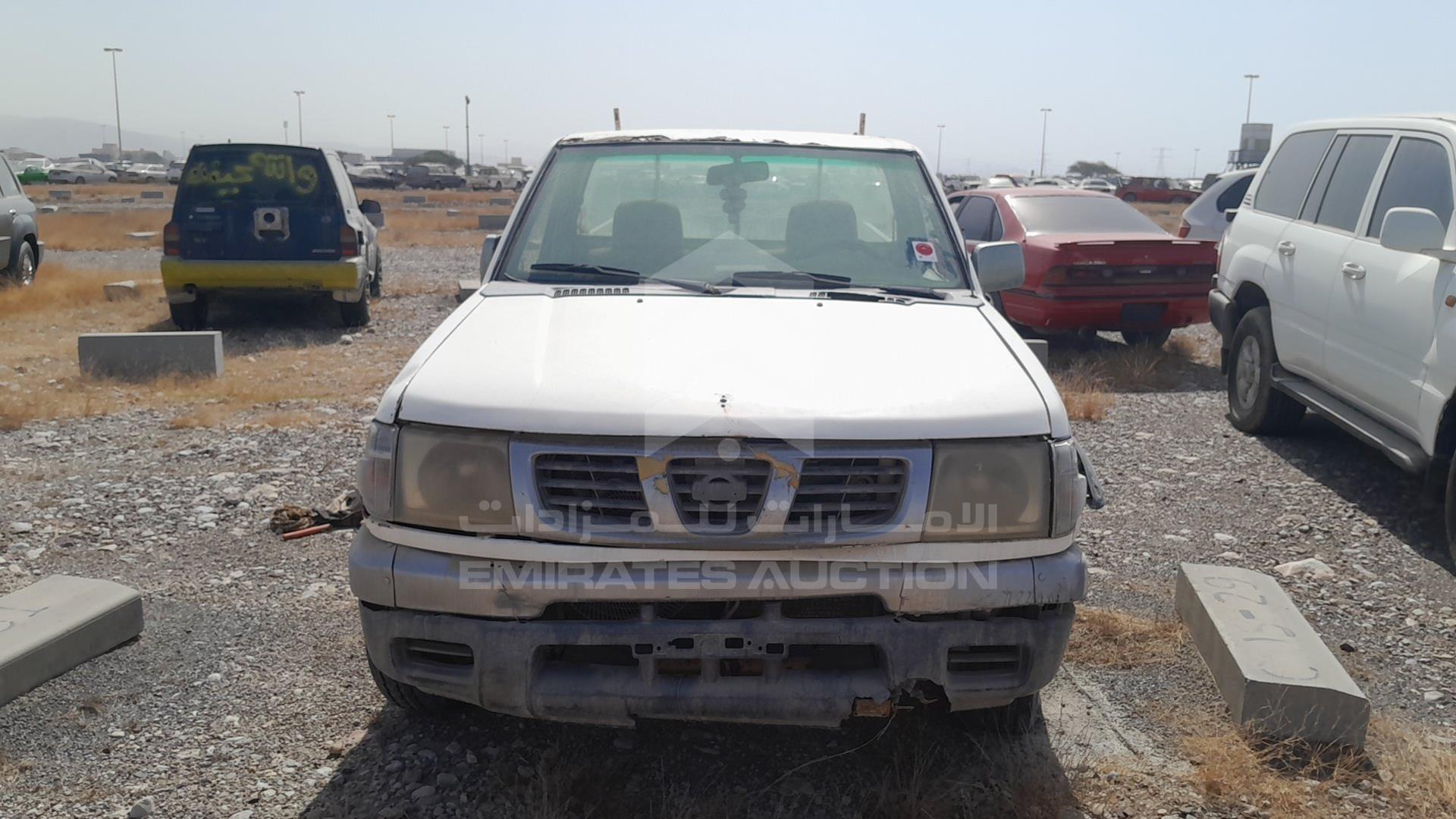 2001 NISSAN 2400 VIN: JN6DD22Y51X000201