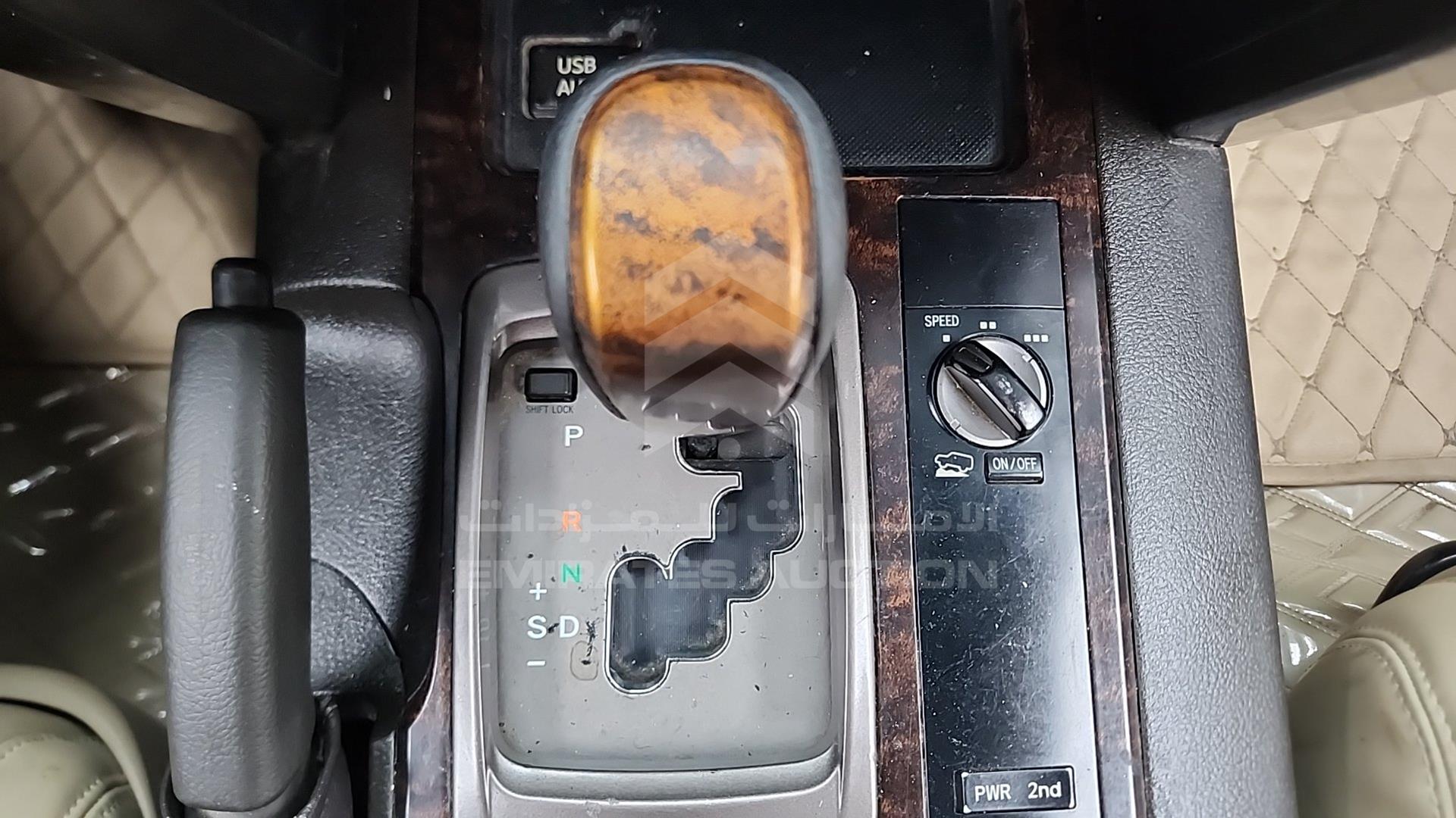 2011 TOYOTA LAND CRUISER VIN: JTMHT05J0B4039615