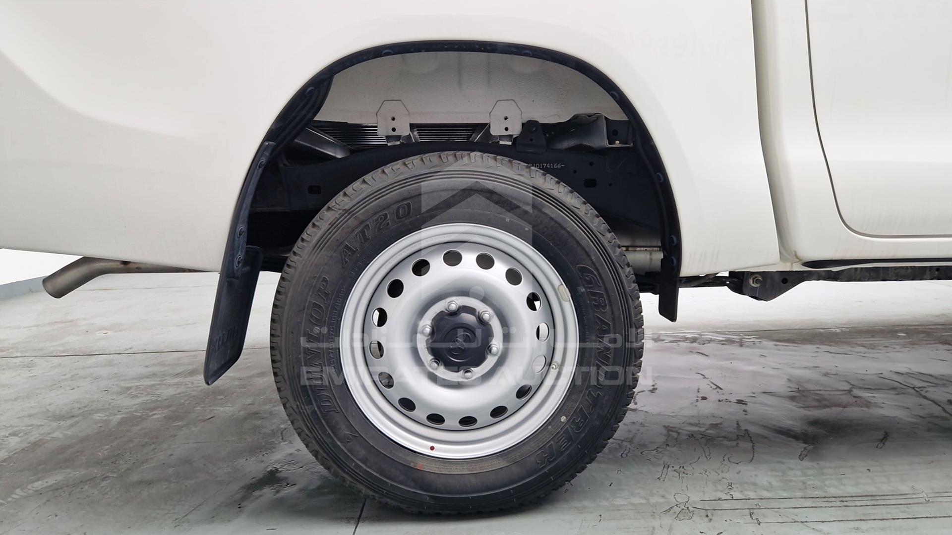 2018 TOYOTA HILUX VIN: MR0DB8CD8J0174166