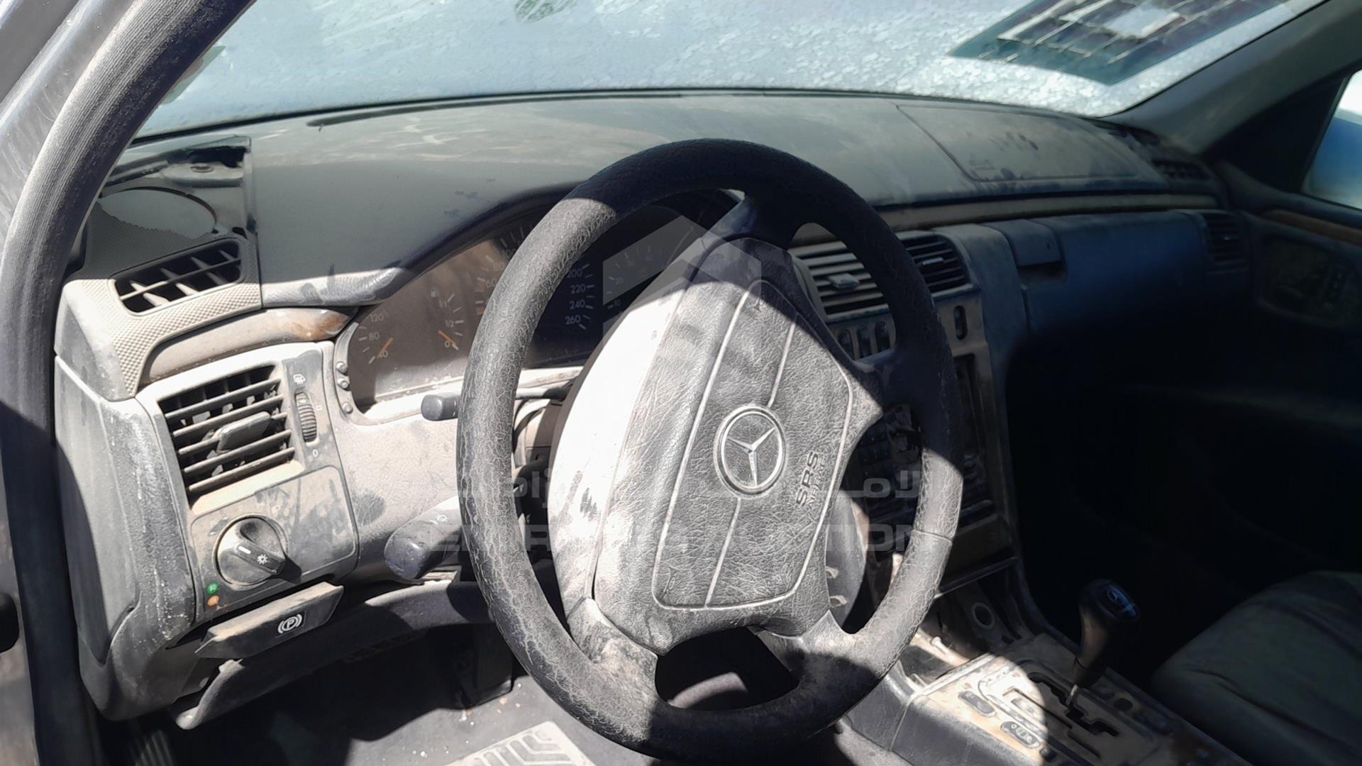 1999 MERCEDES E 320 VIN: WDB2100651A838615