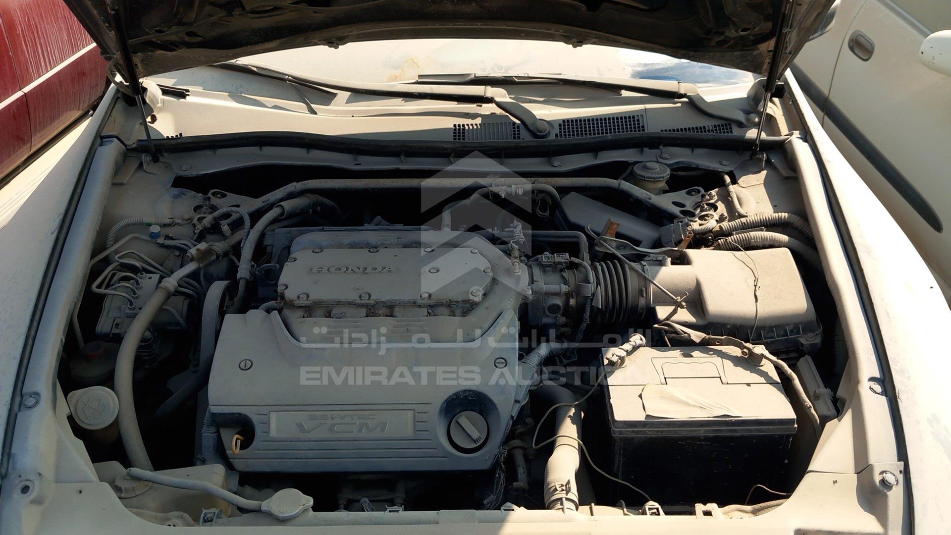 2011 HONDA ACCORD VIN: 1HGCR3F86BA011204