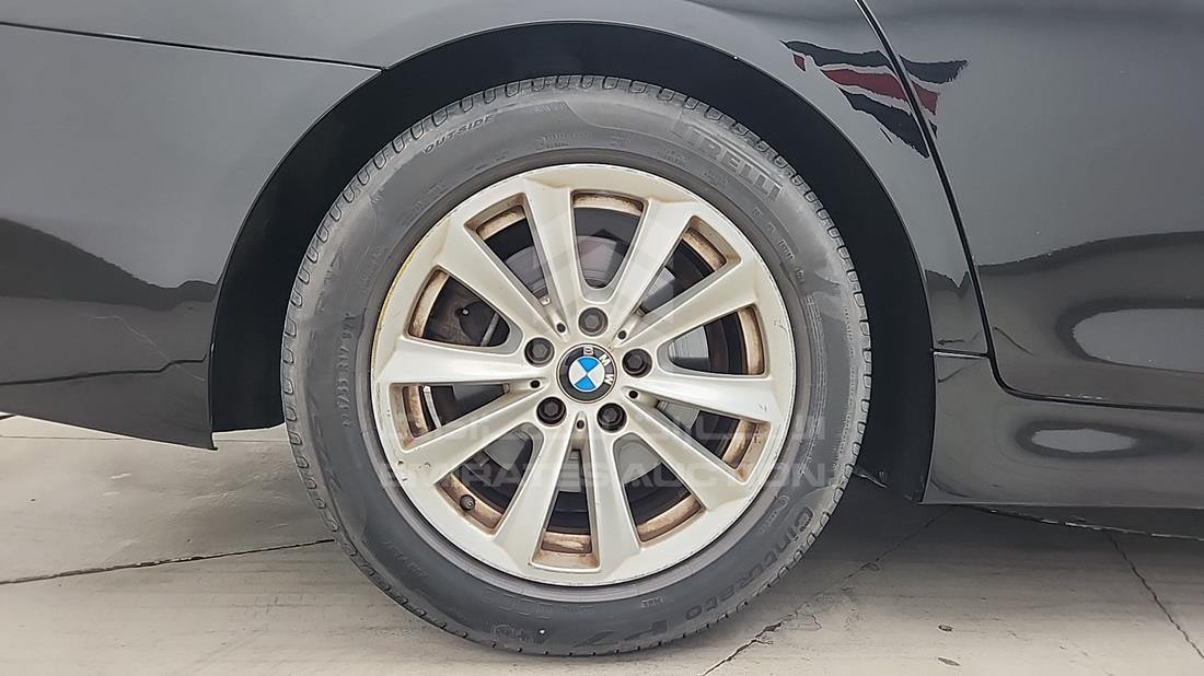 بي ام دبليو 535 اى 2015 — الباب الخلفي الأيمن — صورة 33