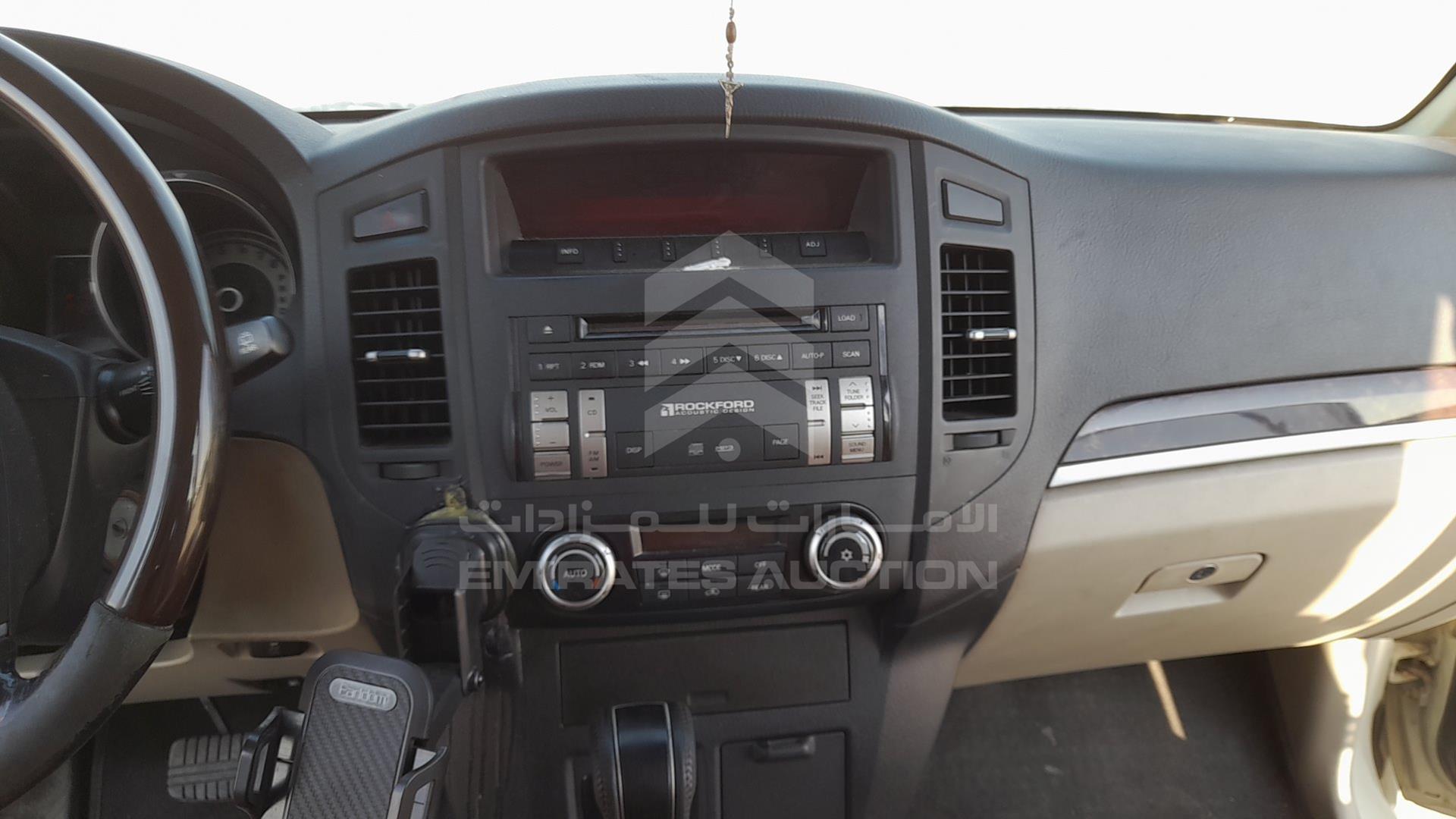 2013 MITSUBISHI PAJERO VIN: JMYLRV95WDJ702310