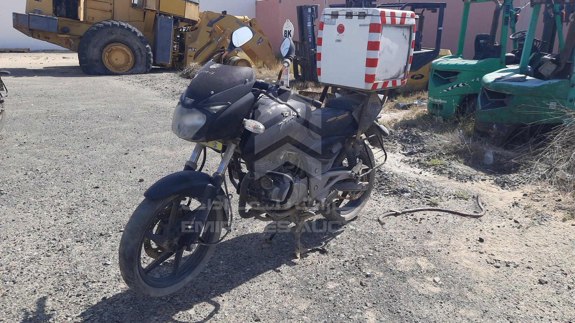 2014 BAJAJ PULSAR 180CC VIN: MD2A12DZ0ECA86015