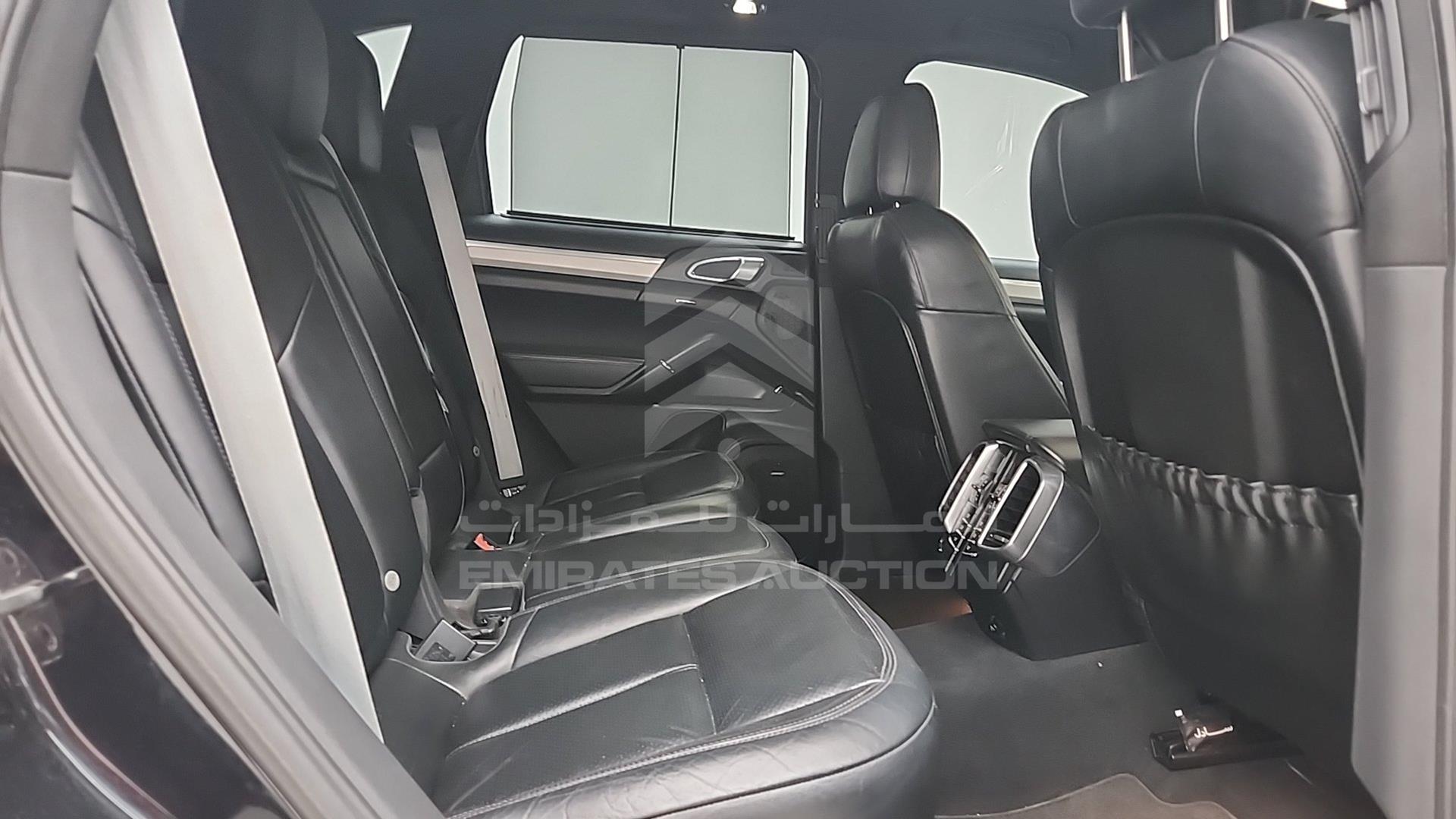 2012 PORSCHE CAYENNE S VIN: WP1ZZZ92ZCLA44383