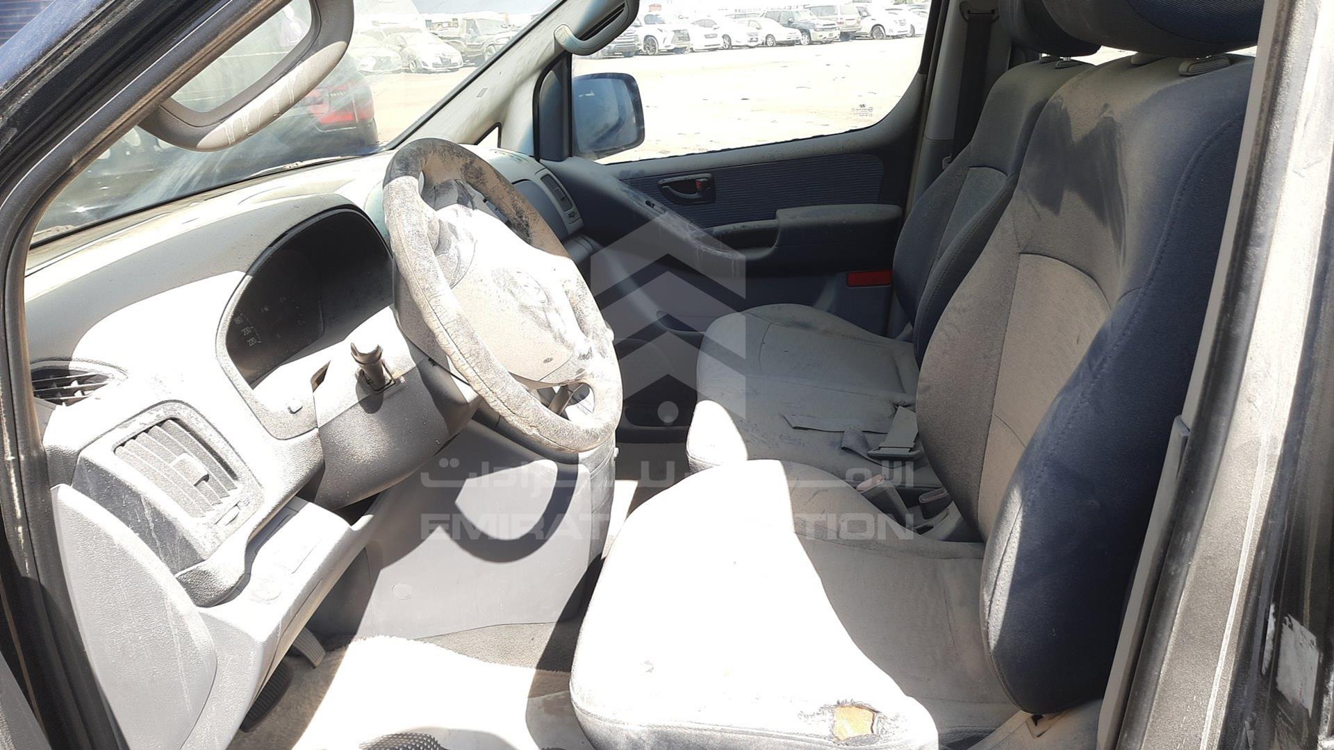 2011 HYUNDAI H1 VIN: KMJWA37R5BU239921