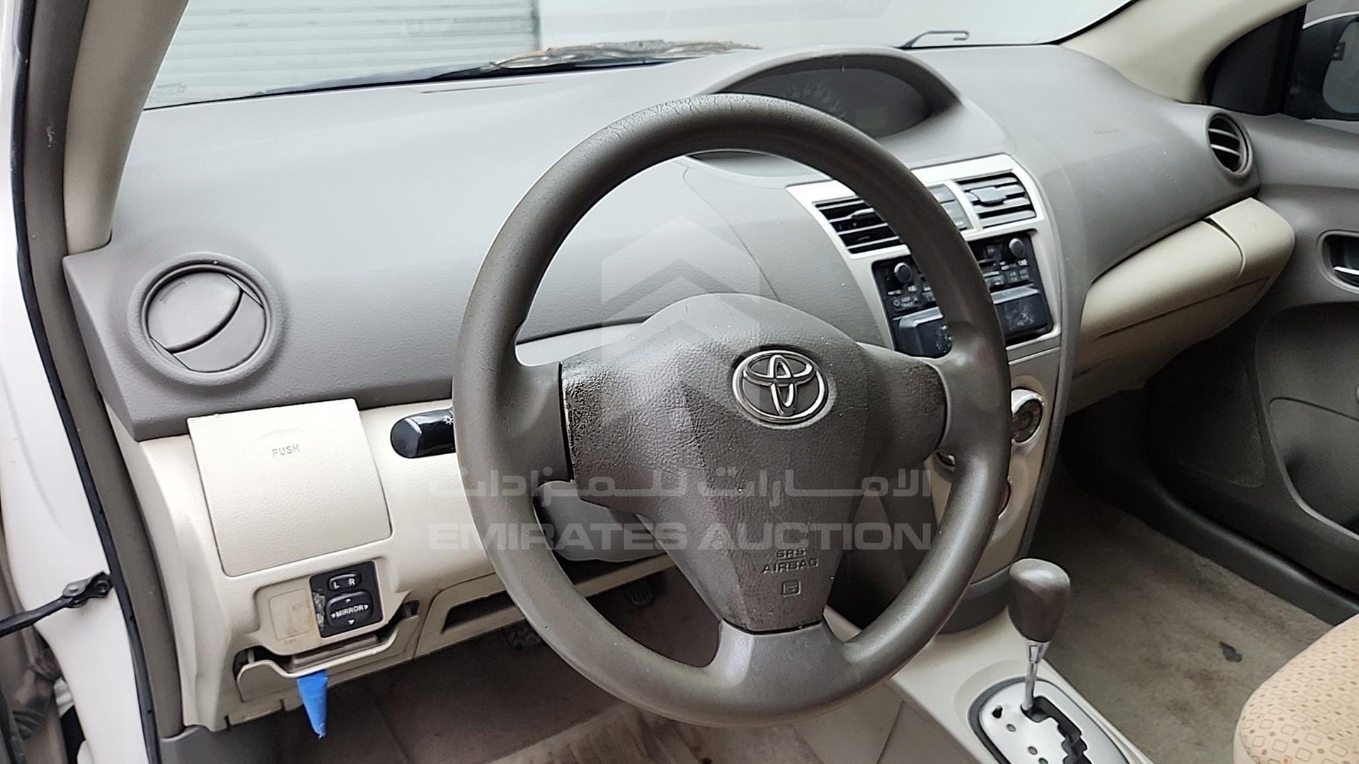 2009 TOYOTA YARIS VIN: JTDBW923194025708