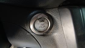 2019 Nissan Sentra — Keys — Photo 4 — Thumbnail