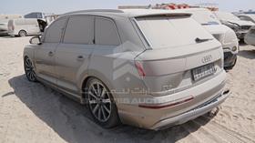 2016 Audi Q7 — Rear Left Angle — Photo 6 — Thumbnail