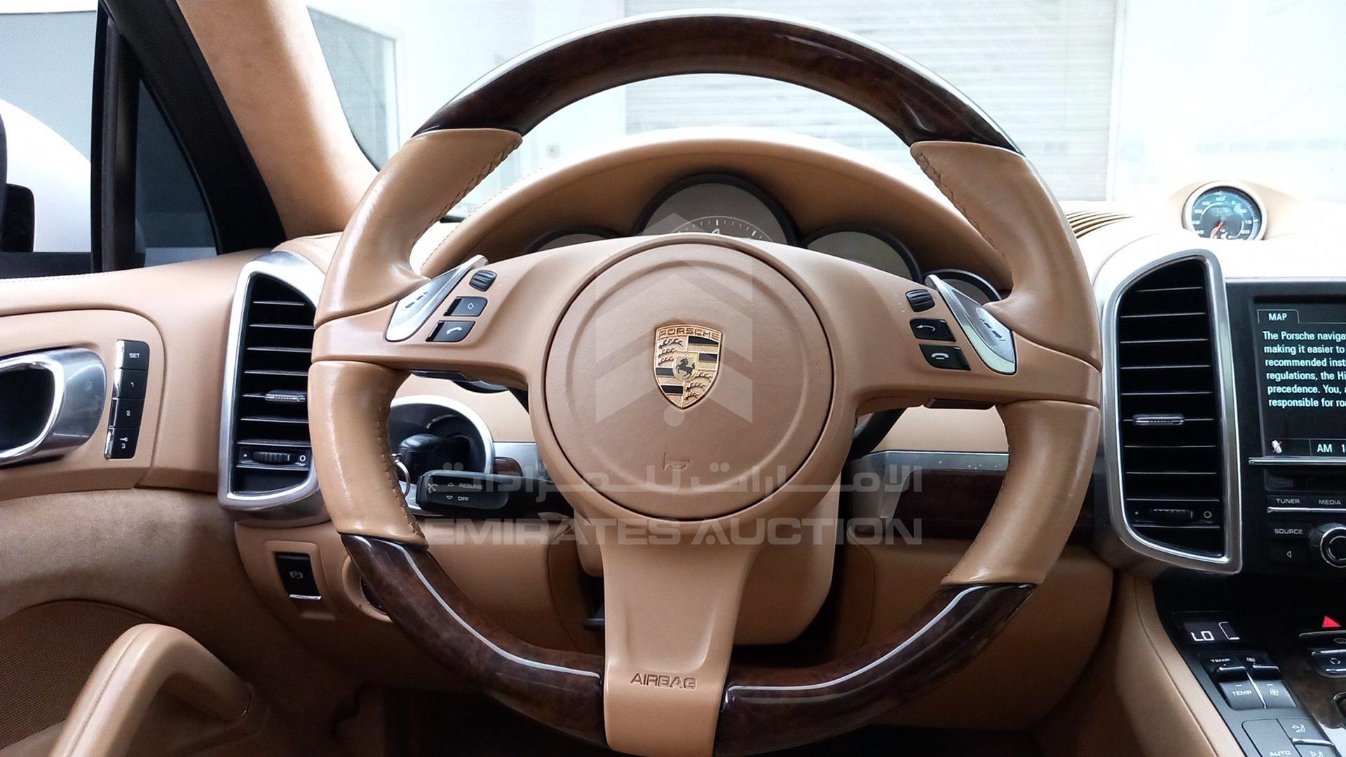 2013 PORSCHE CAYENNE VIN: WP1ZZZ92ZDLA70062