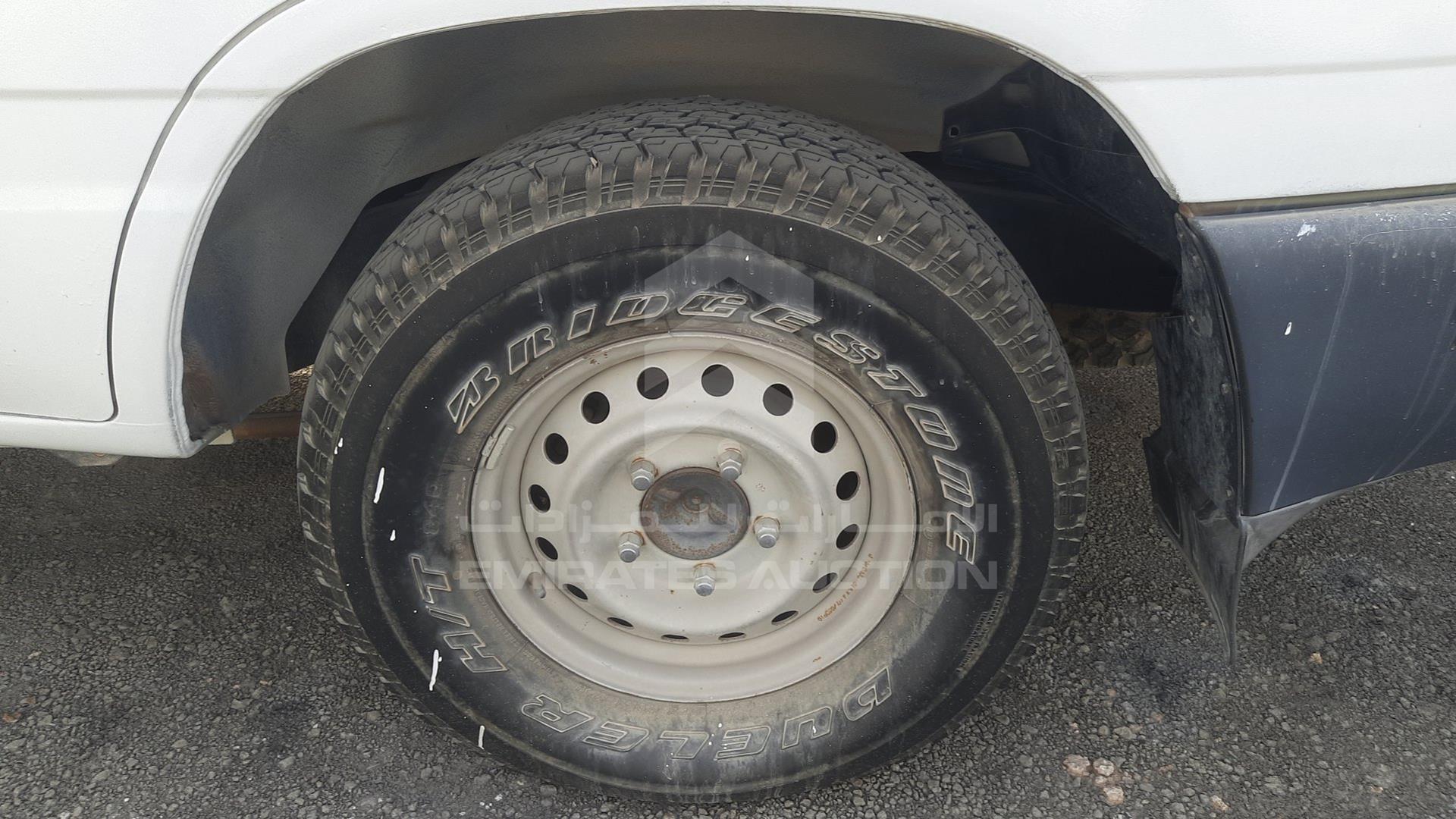 2003 TOYOTA LAND CRUISER VIN: JTGHJ01J233003981